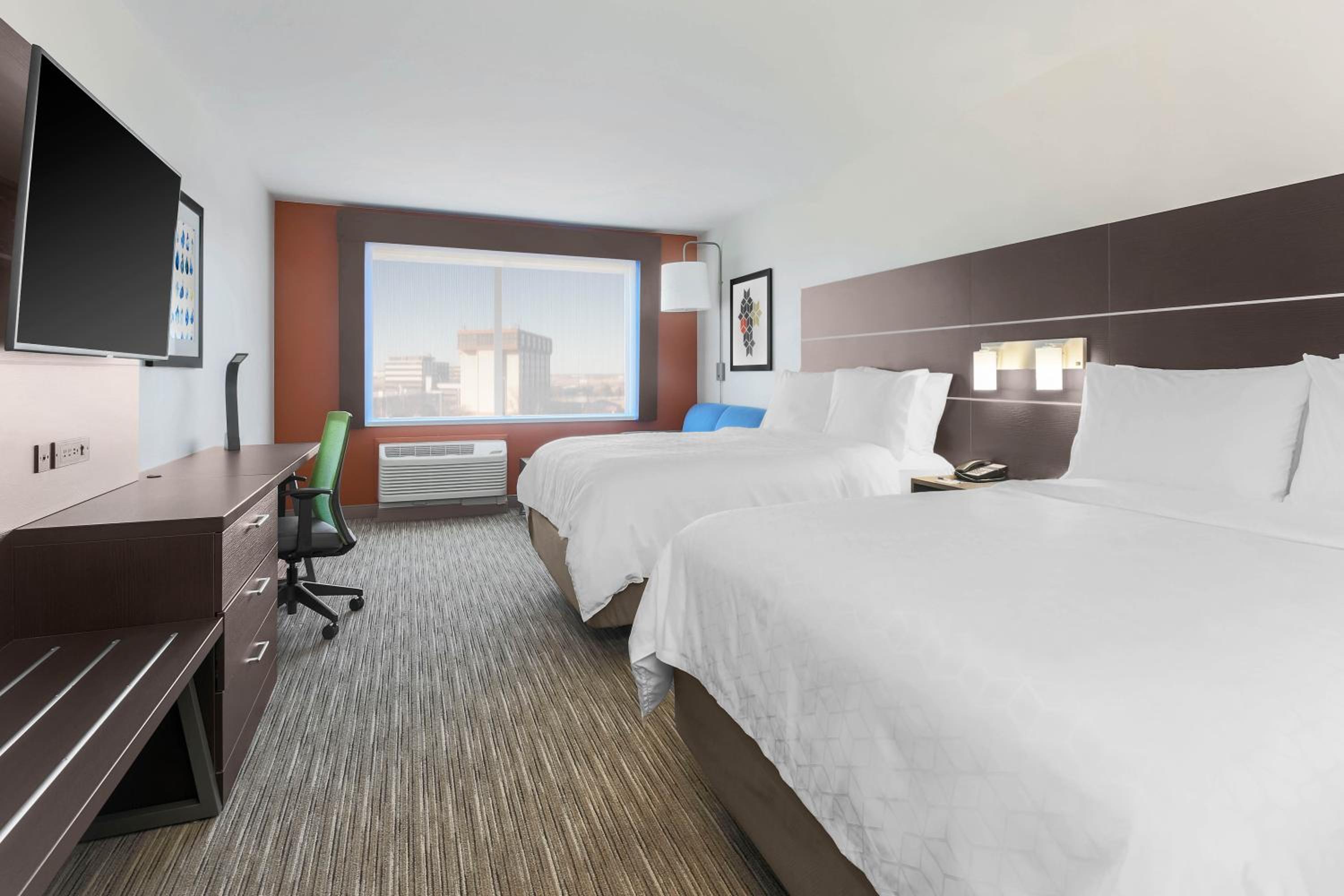 Queen Suite with Two Queen Beds - Photo 1