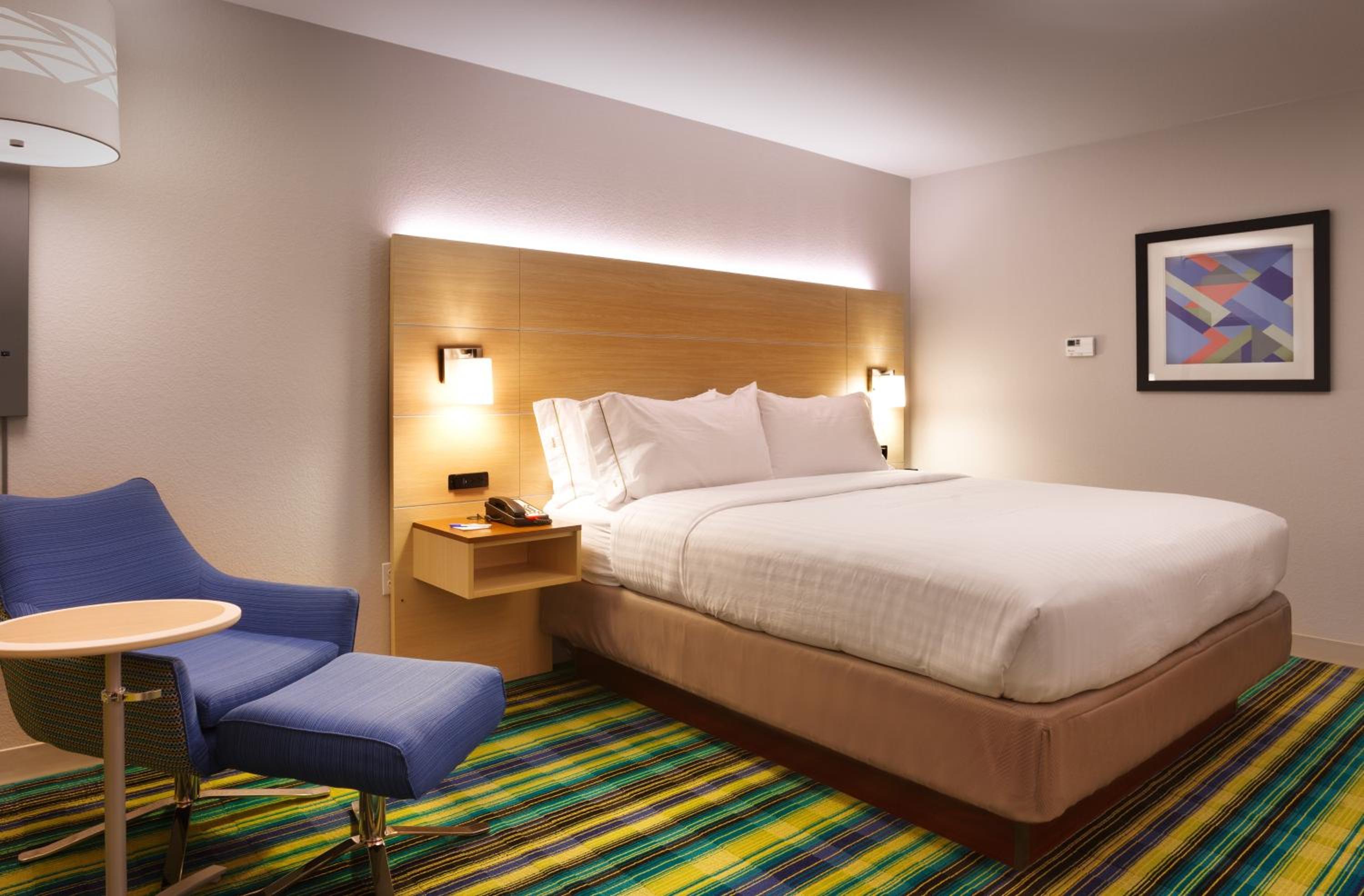 Standard King Room