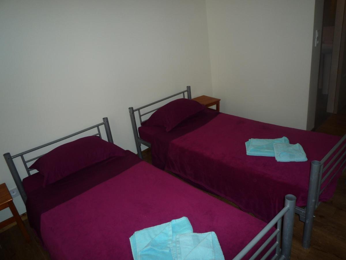 Standard Twin Room - Photo 1