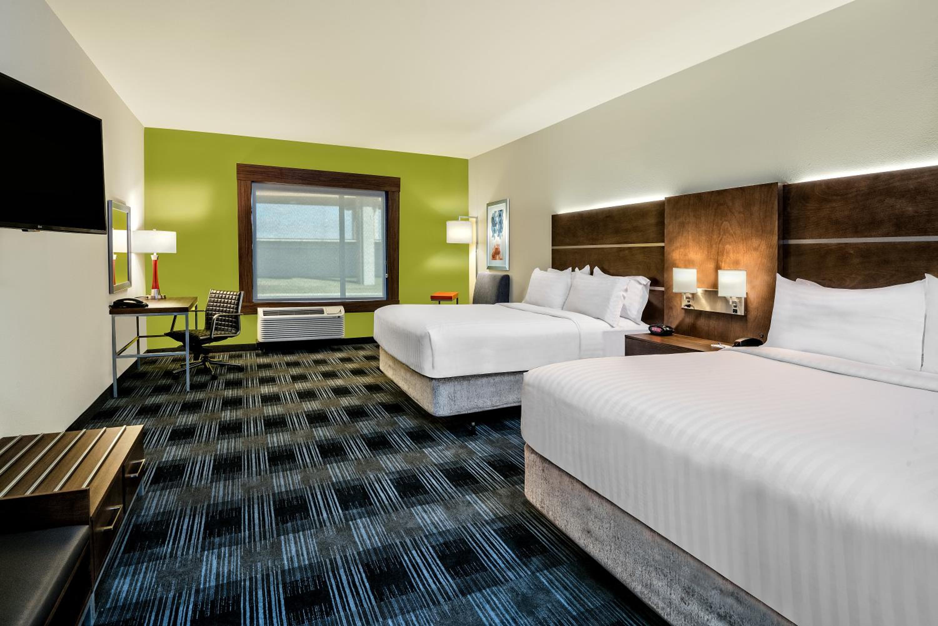 Room with Two Beds - Hearing Accessible - Non-Smoking photo 2