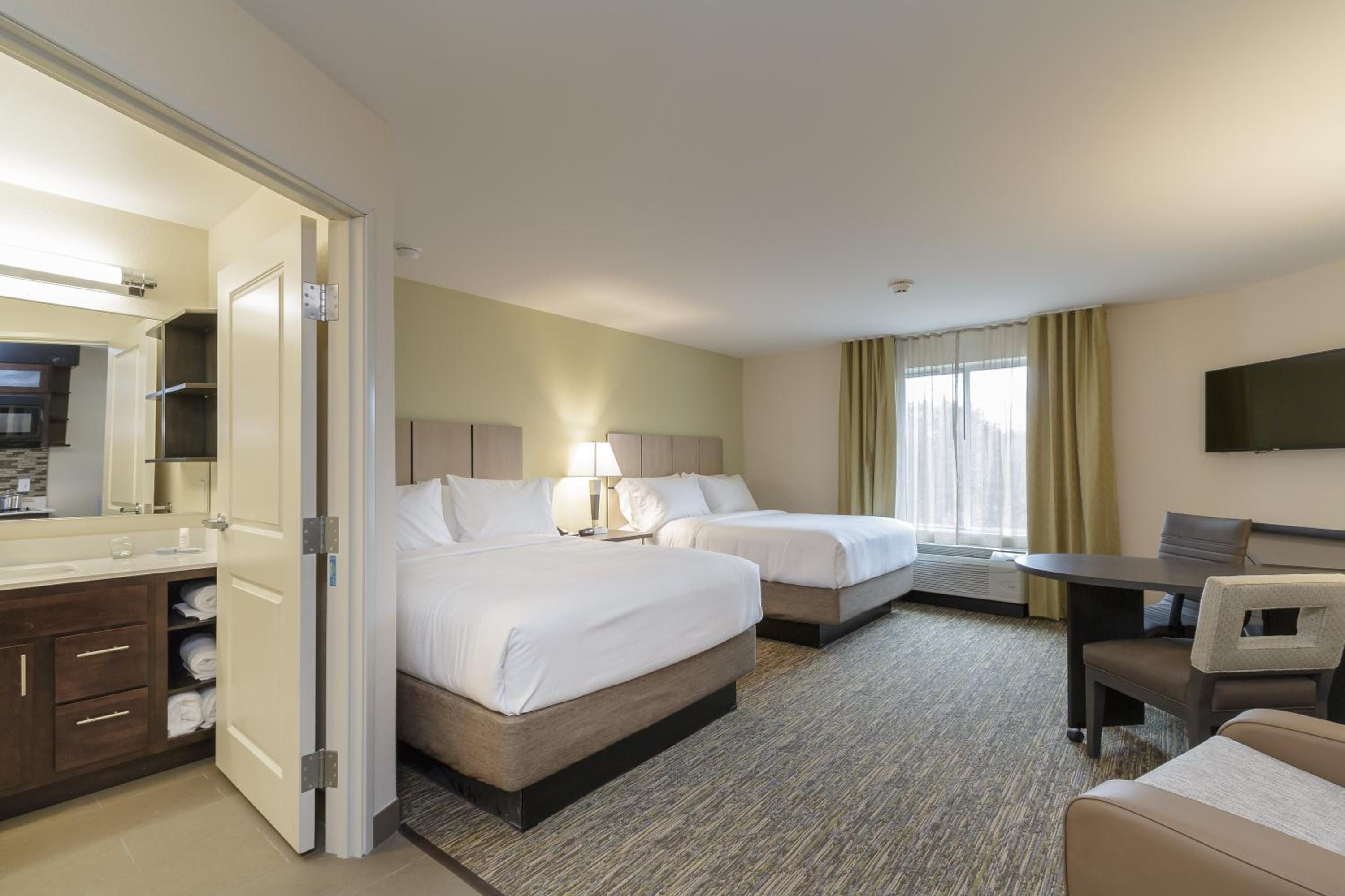 Studio Suite with Two Queen Beds photo 1