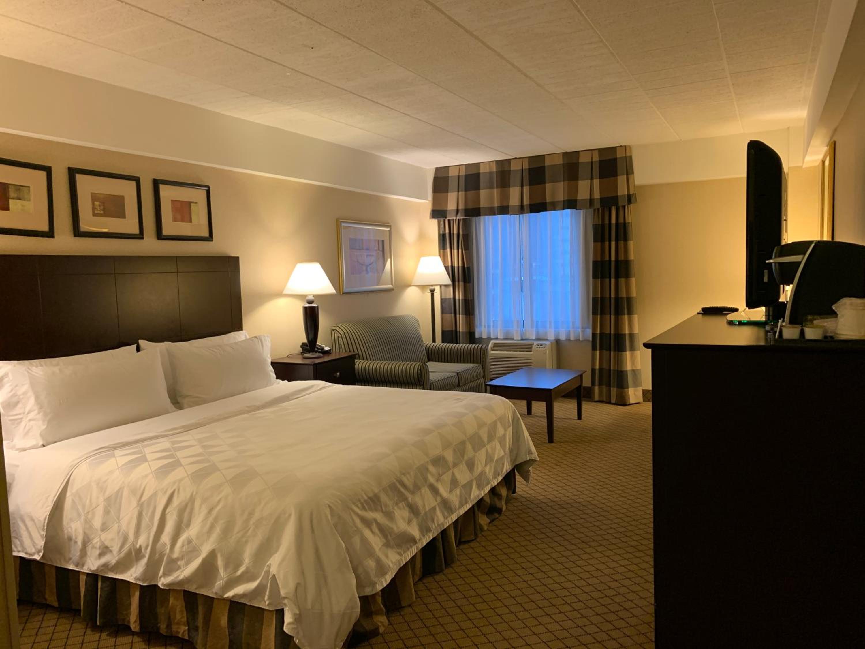 Standard King Room - Photo 1