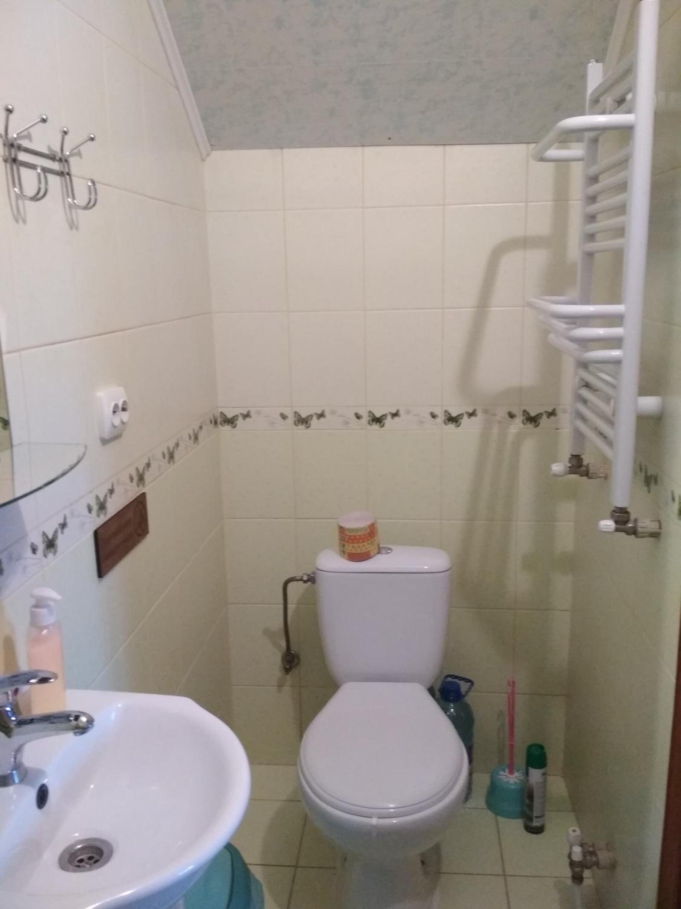 Family Room with Private Bathroom photo 3