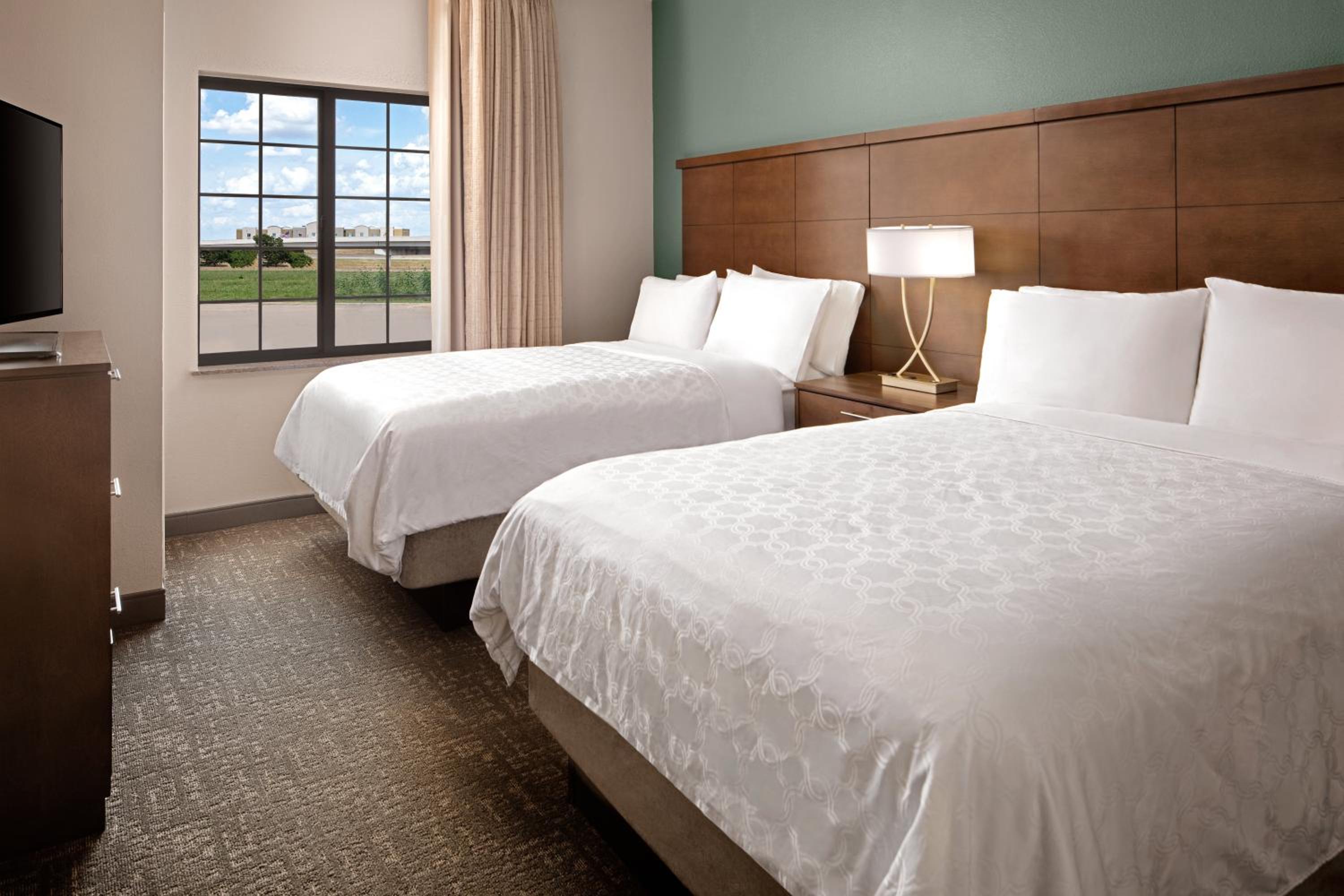 One-Bedroom Suite with Two Double Beds - Photo 1