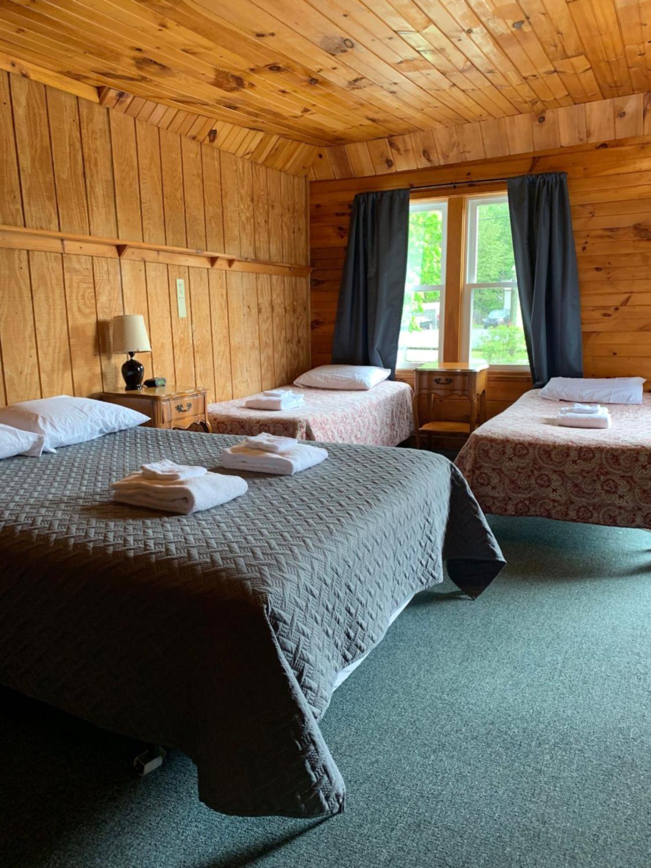 Comfort Triple Room with Shower