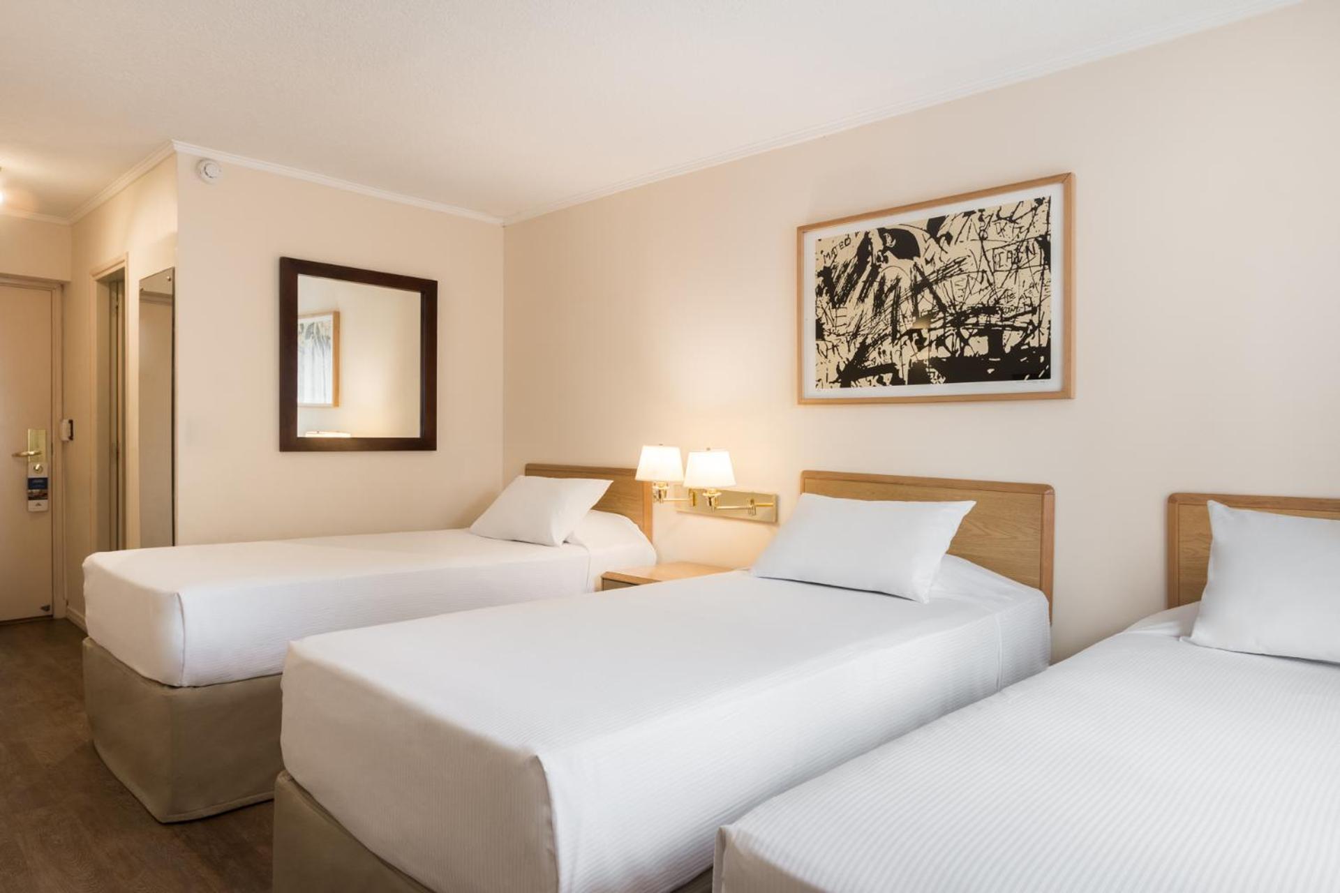 Standard Triple Room photo 2