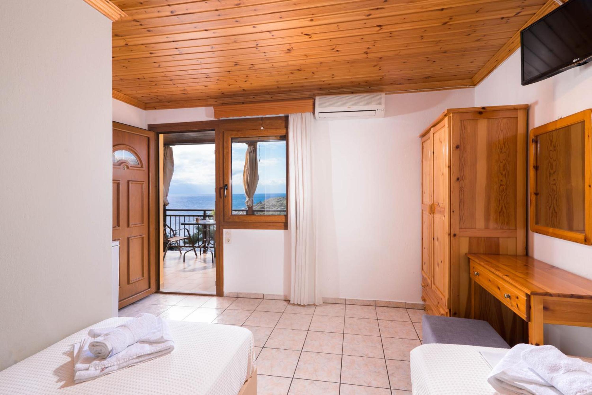 Double Room with Sea View photo 2