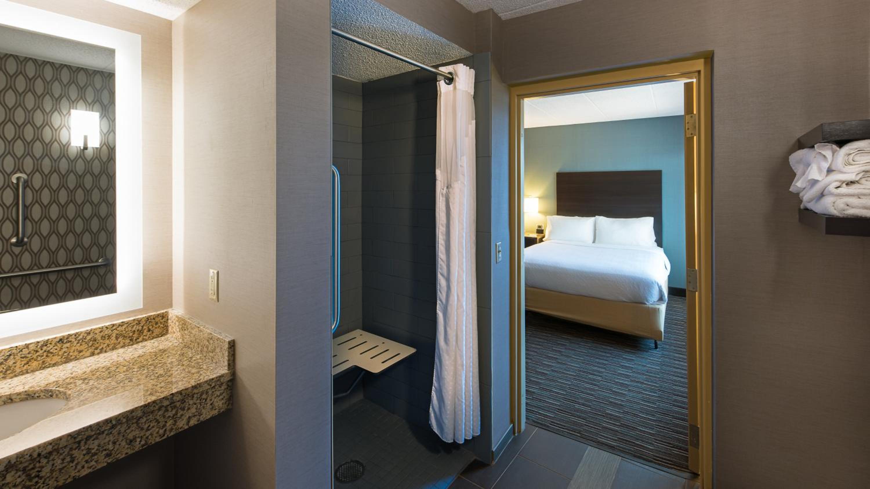 King Room - Mobility Access/Hearing Accessible