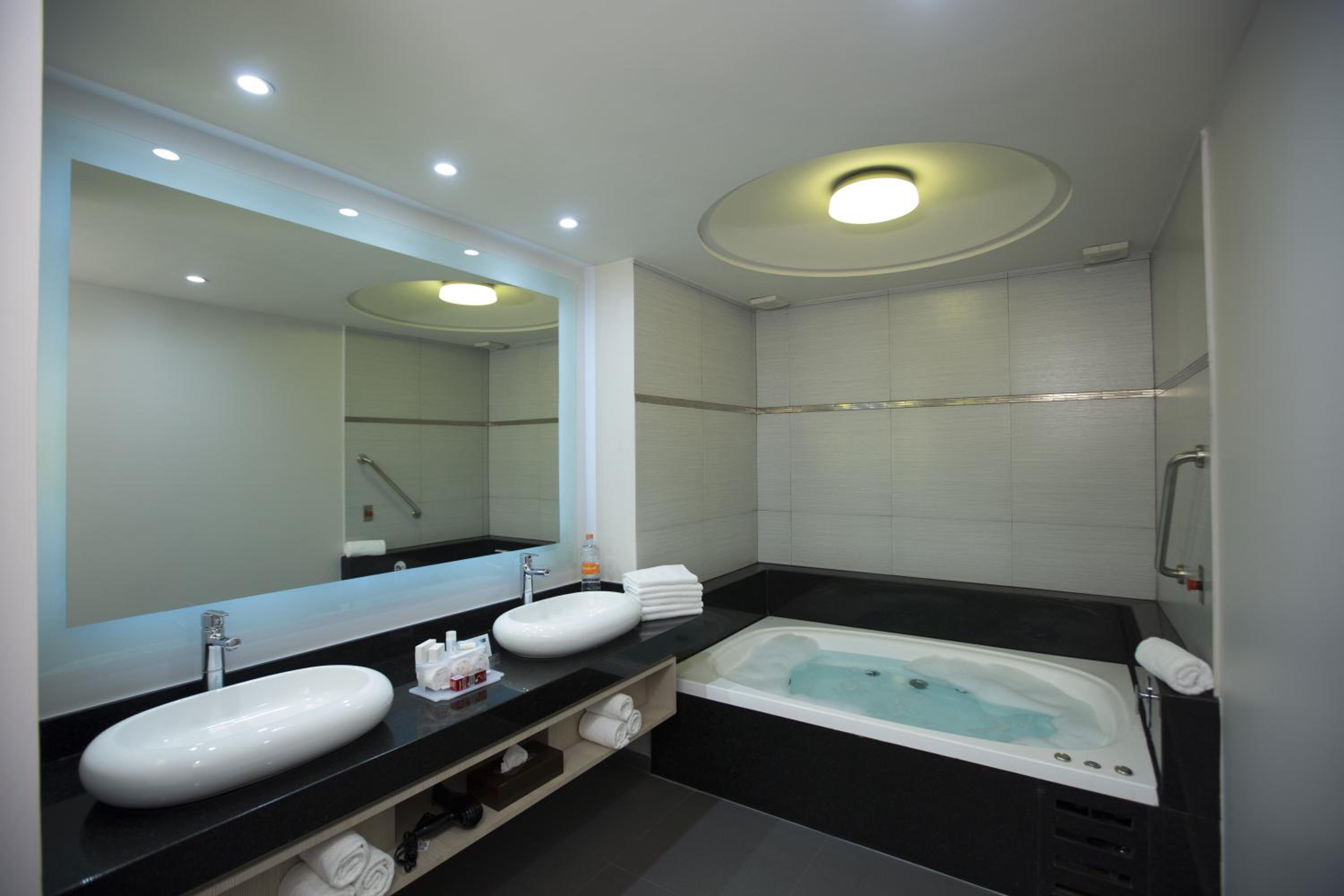 Standard King Room - Accessible