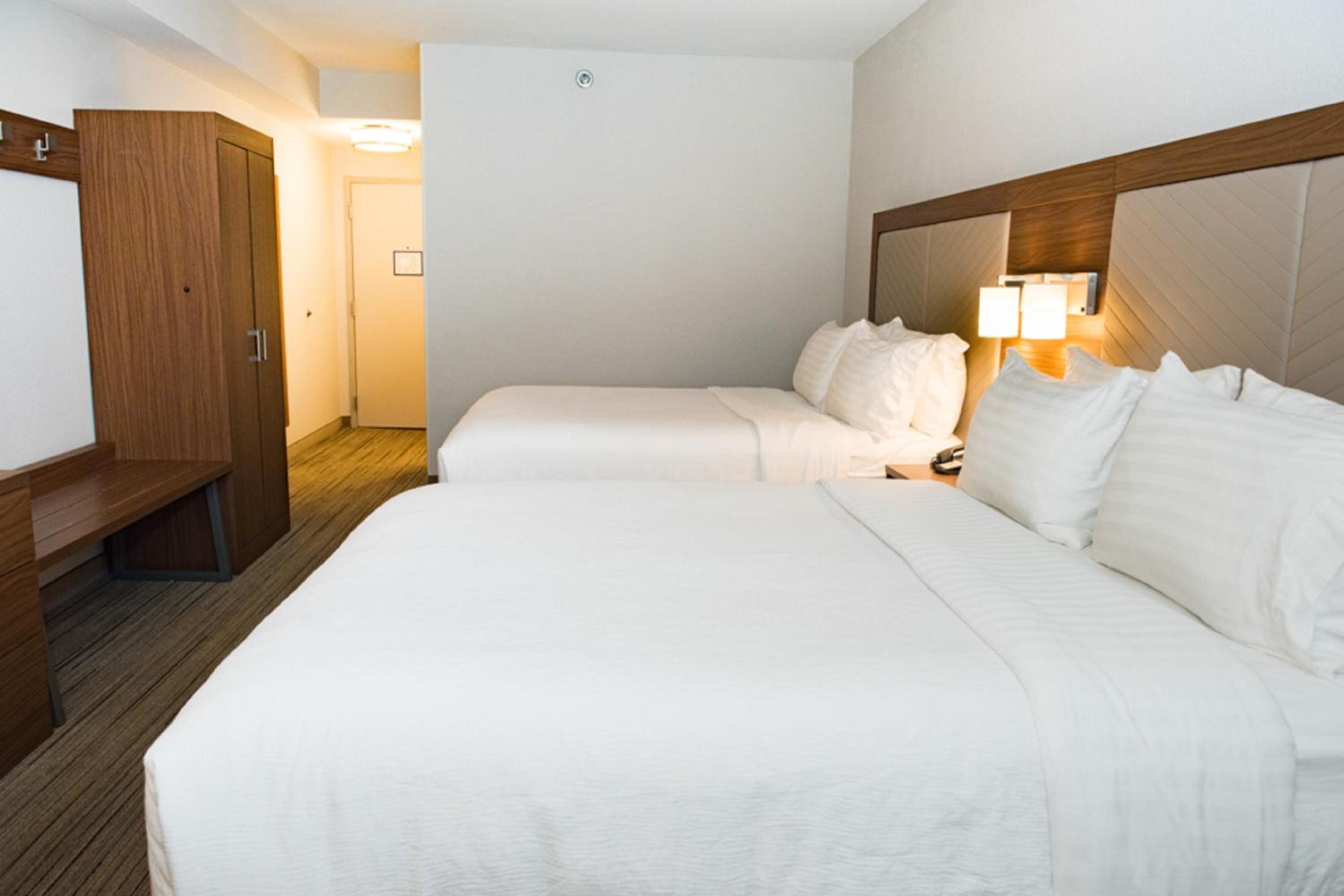 Standard Double Room with Two Double Beds - Photo 1