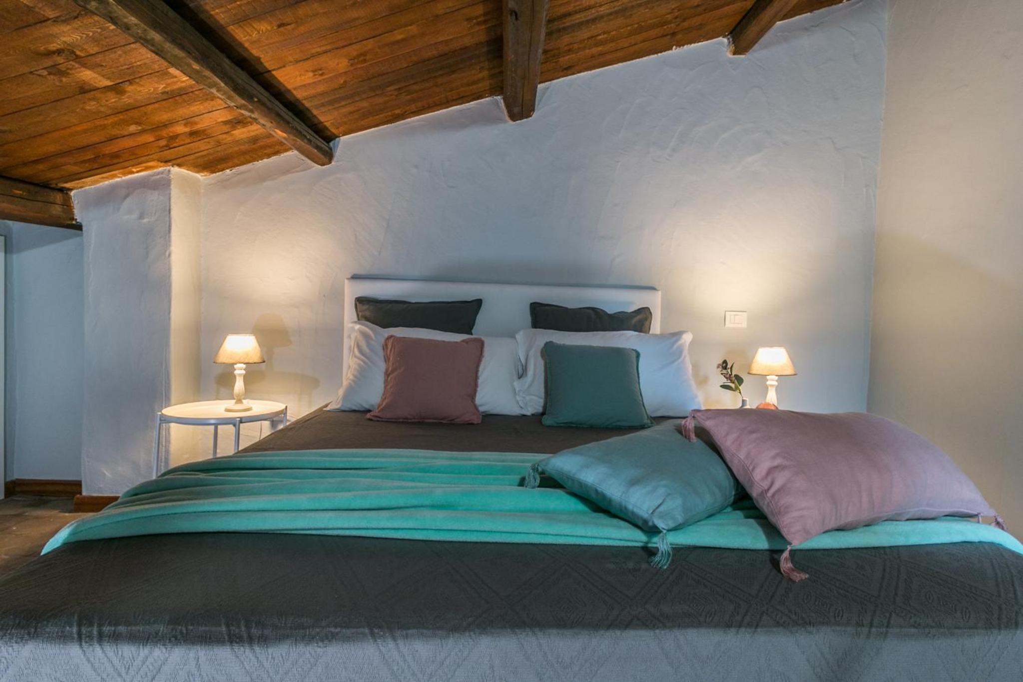 One-Bedroom Apartment - Photo 3