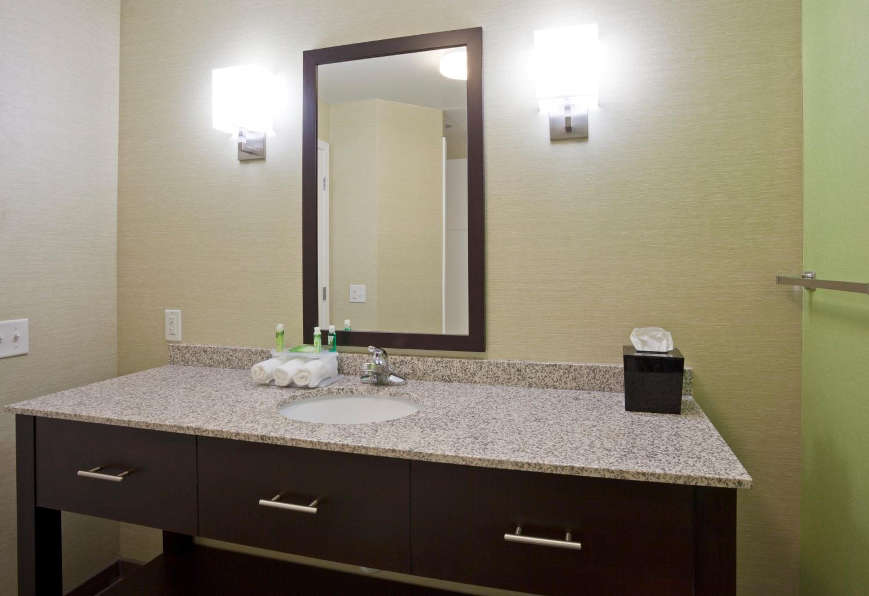 Standard King Room - Photo 2