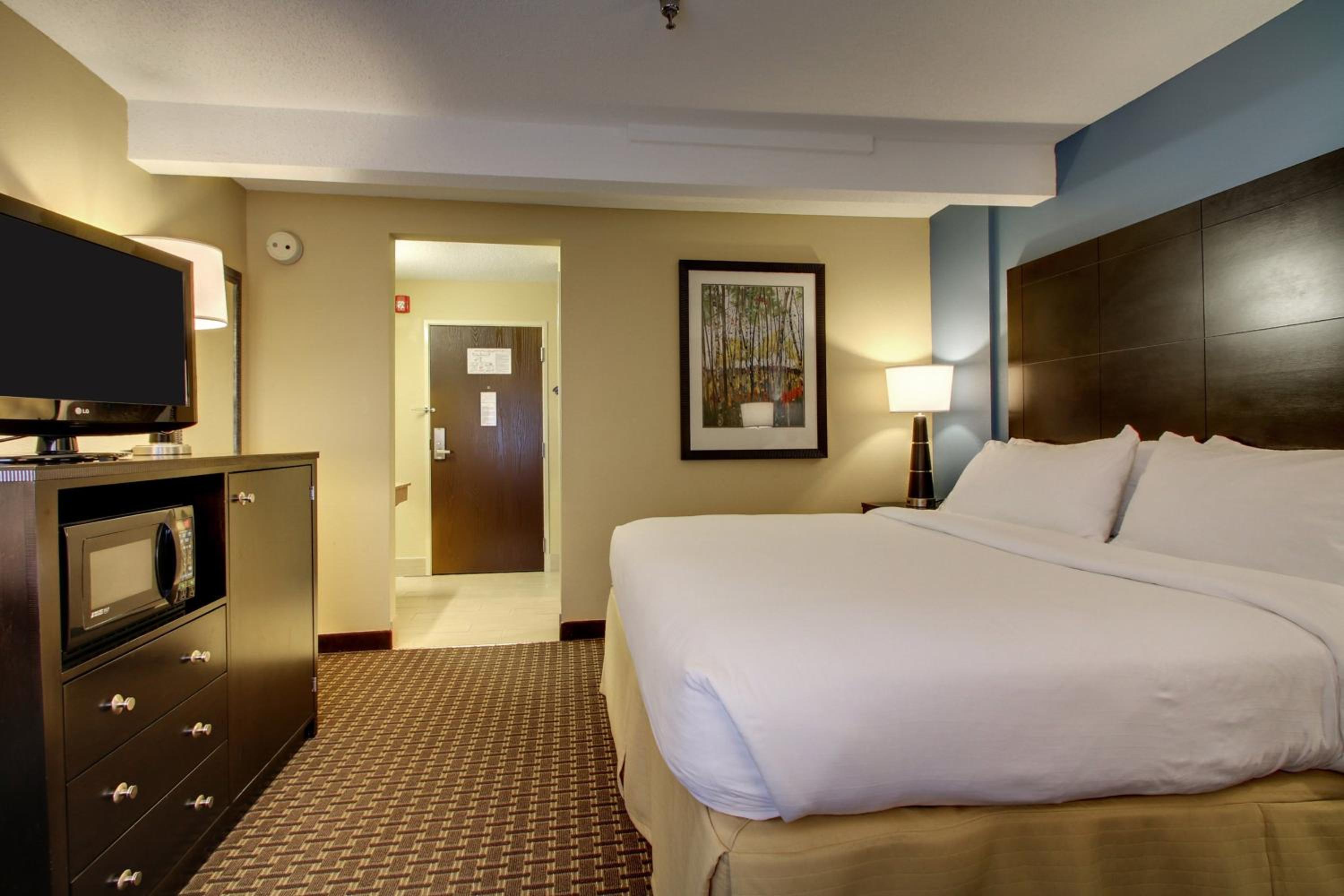 Standard King Room - Photo 1