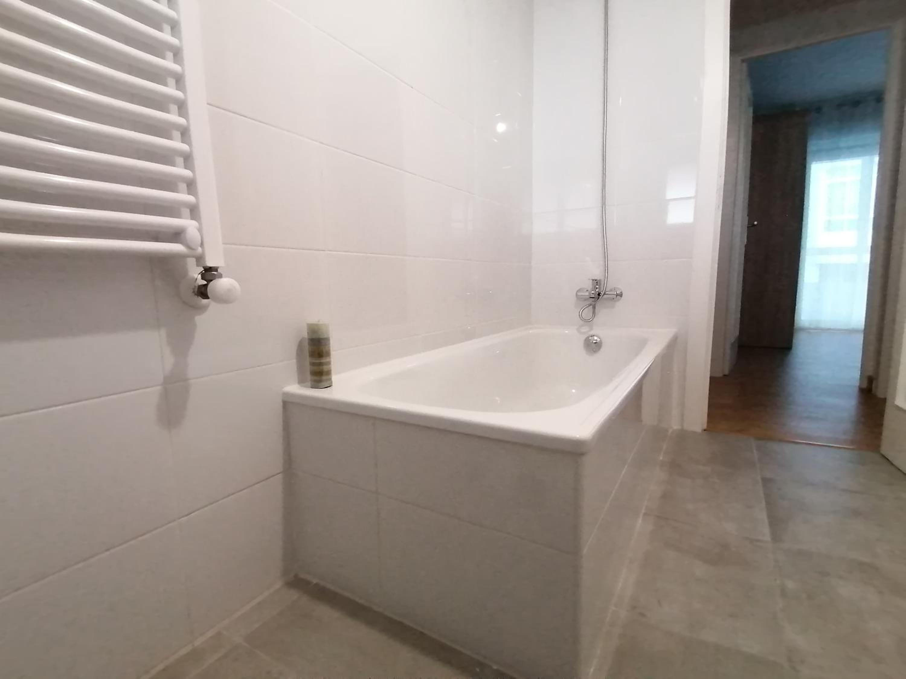 Three-Bedroom Apartment - Photo 8