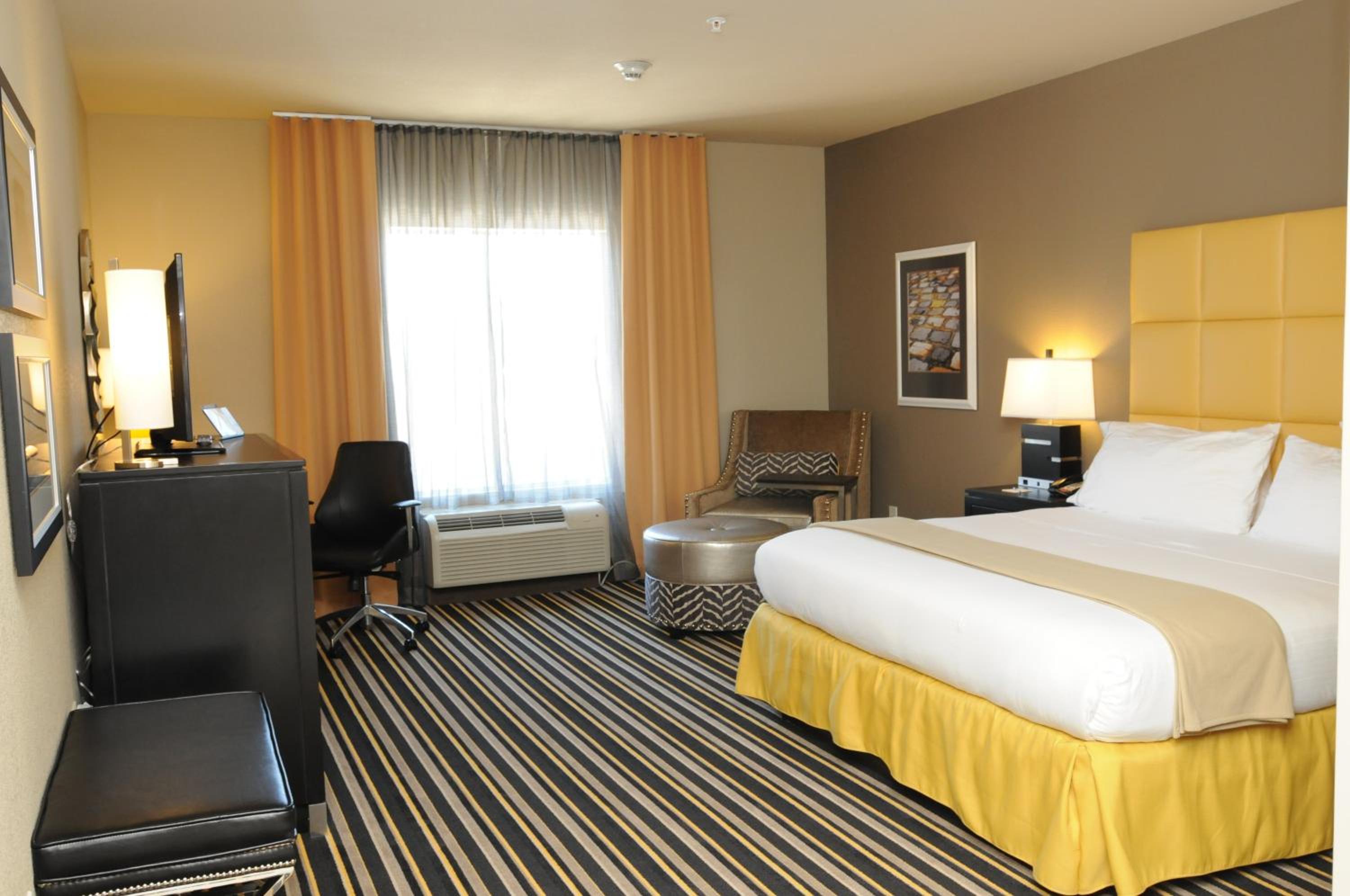 Standard King Room with Extra Space