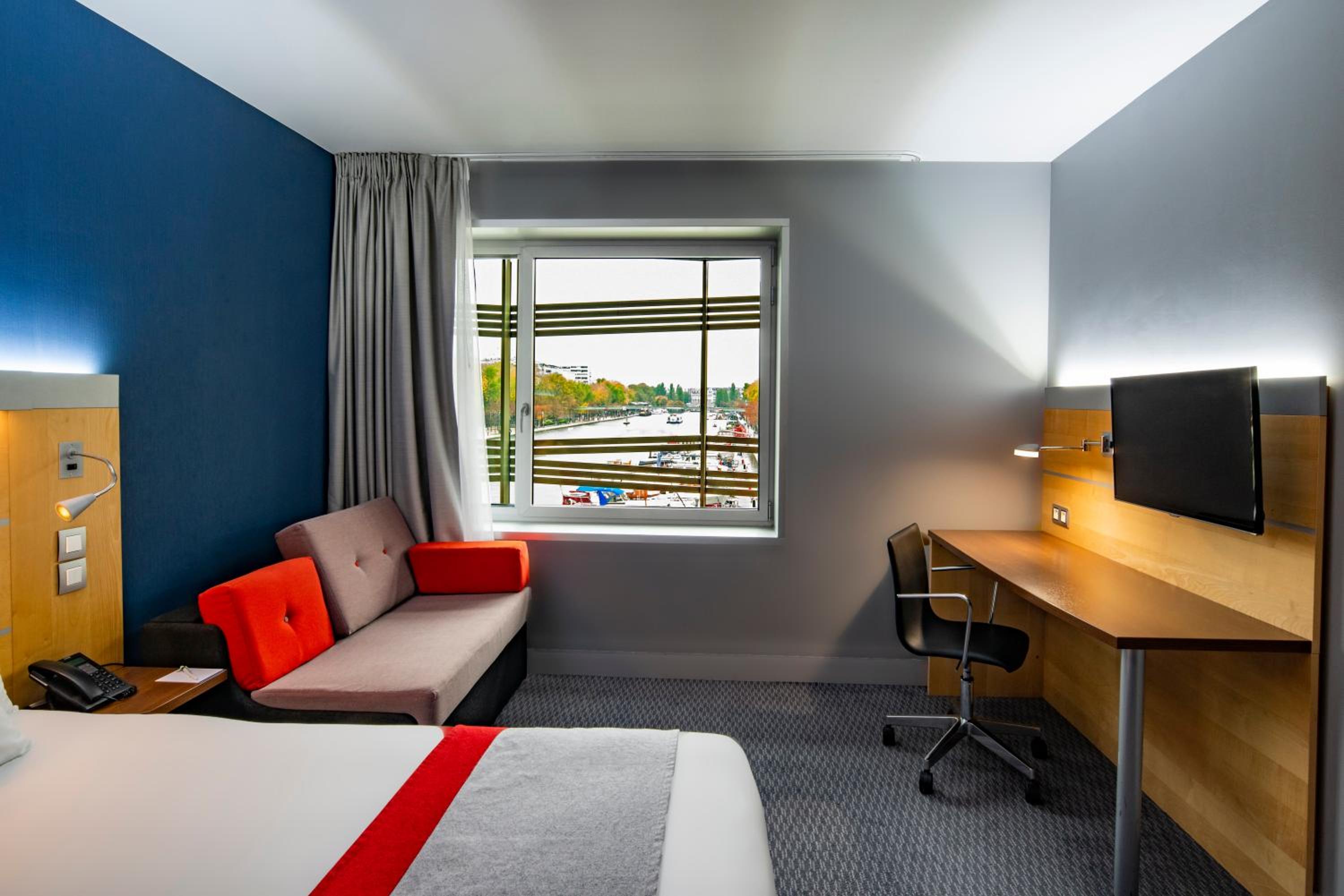 Standard Double Room with Marina View