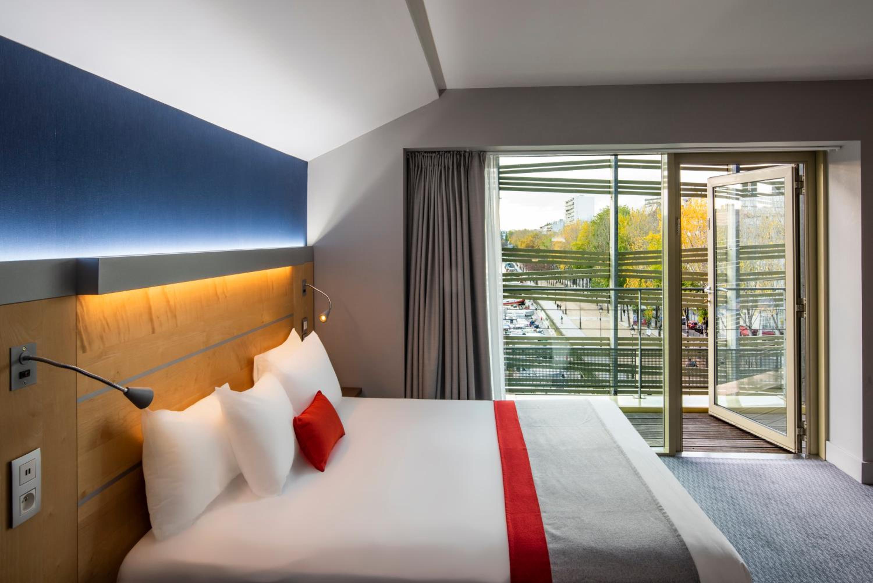 Double Suite with Marina View