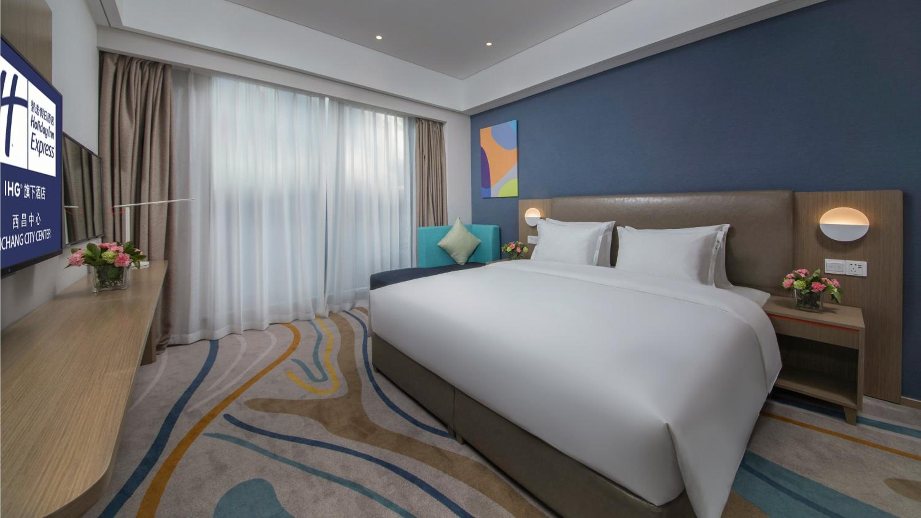 Standard King Room with Sunrise View - High-Floor/Smoking - Photo 4