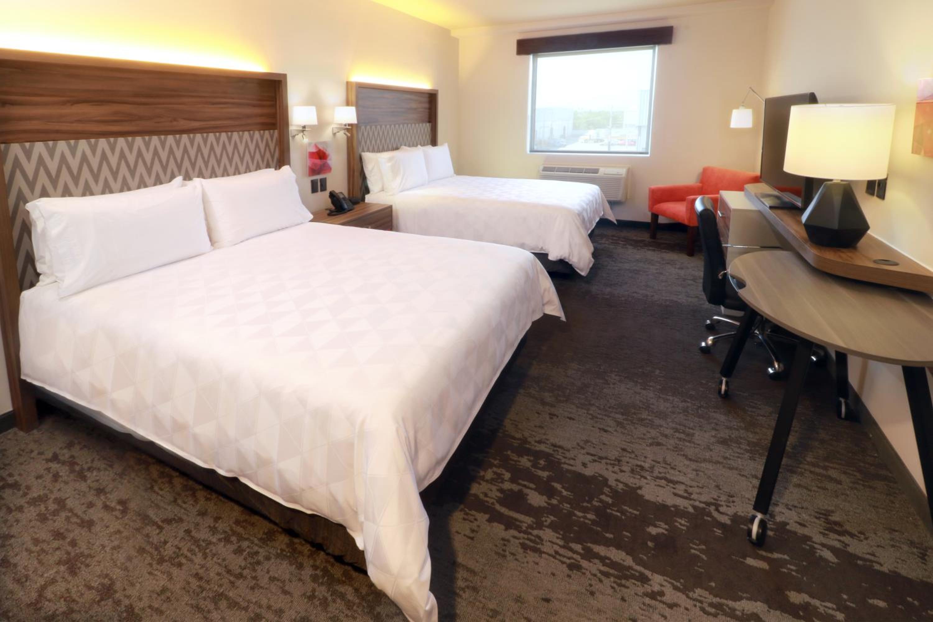 Standard Double Room with Two Double Beds - Photo 5