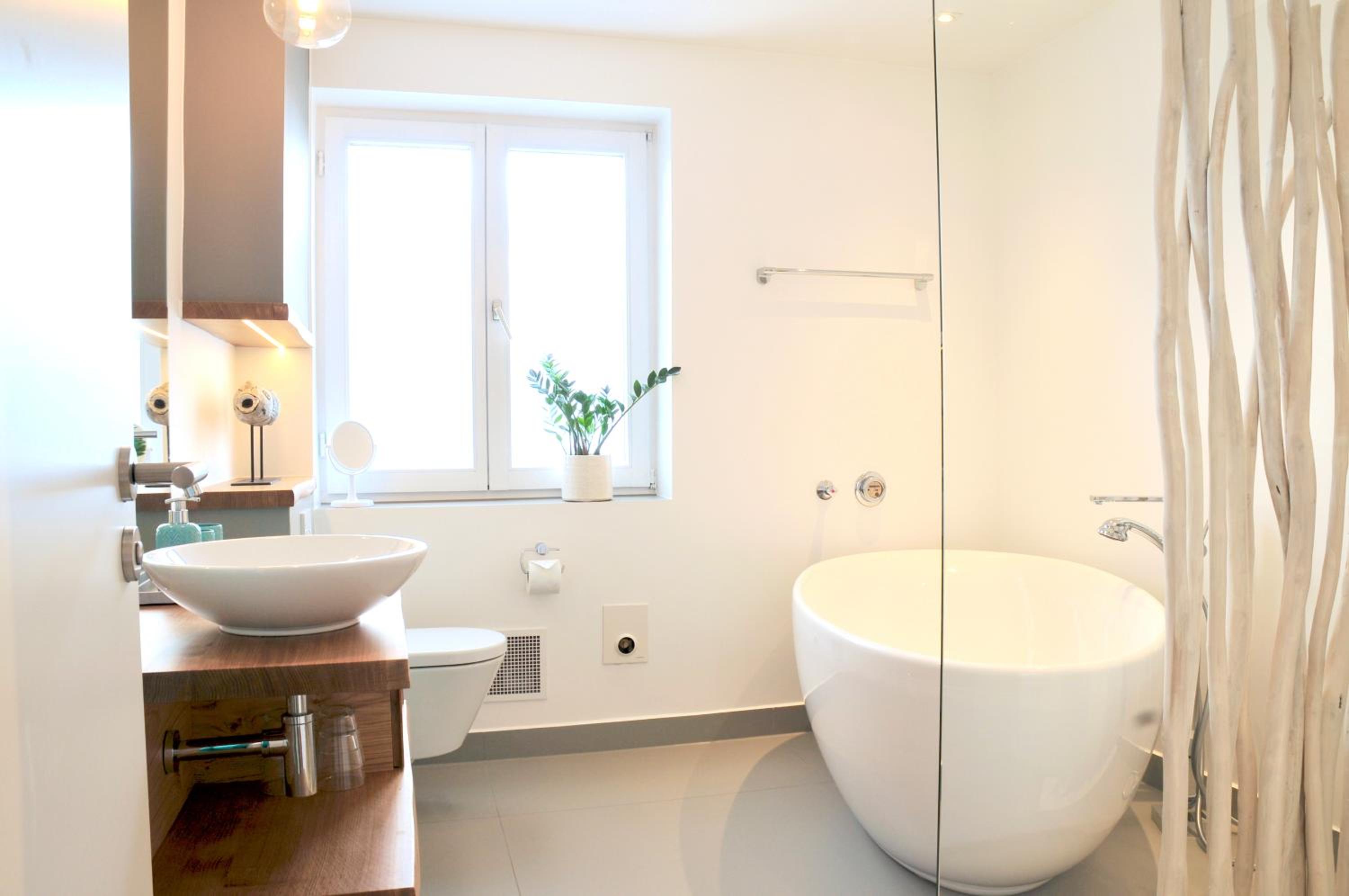 Two-Bedroom Deluxe Apartment with Balcony
