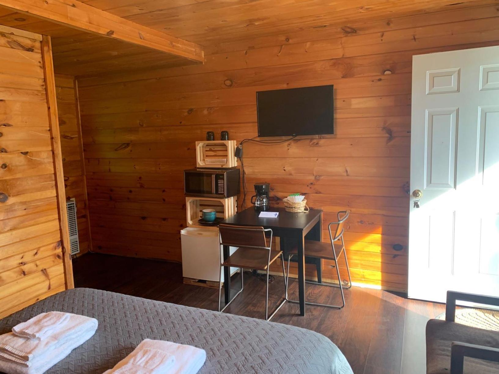 Queen Room photo 1