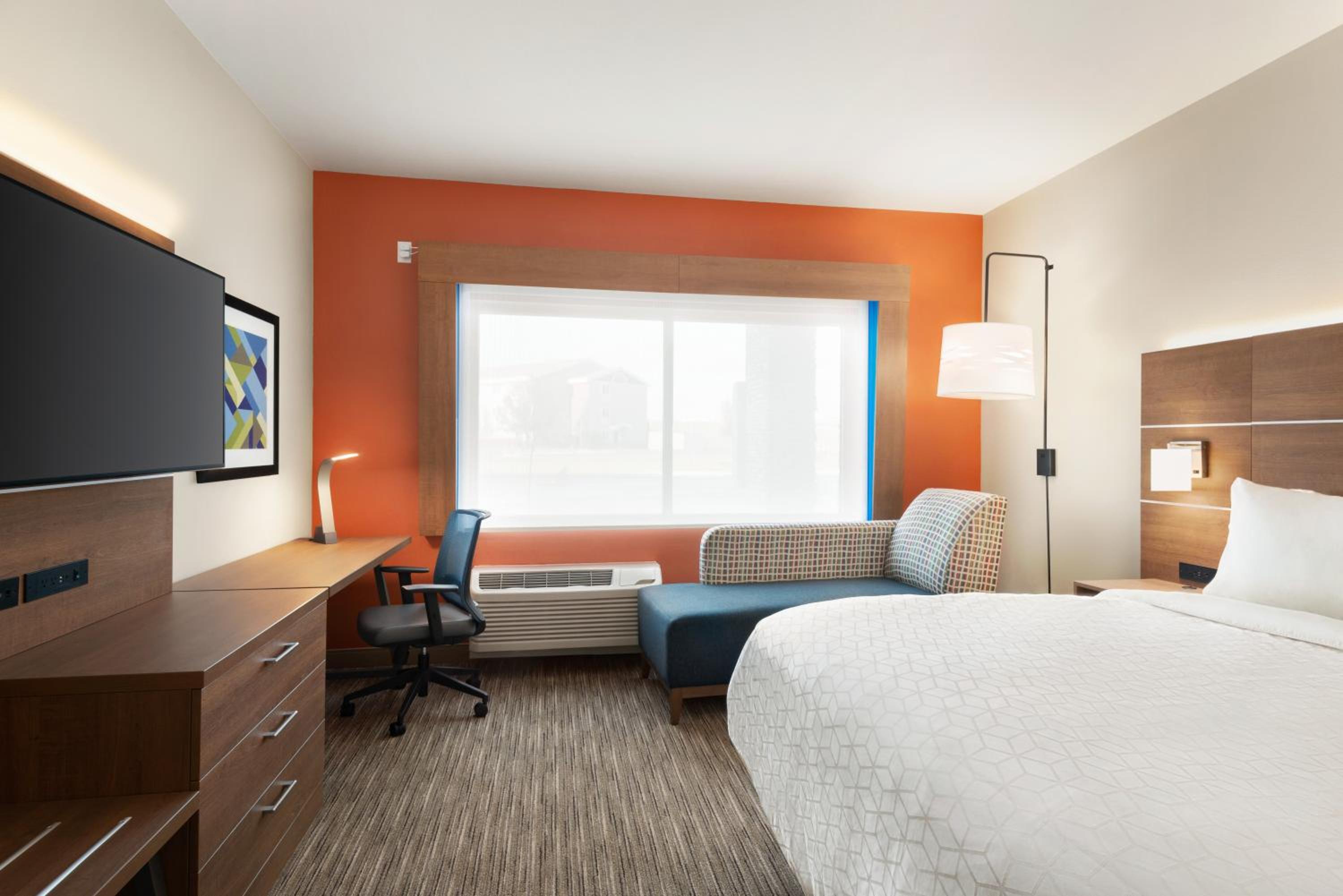 Standard King Room - Communications Accessible - Photo 3