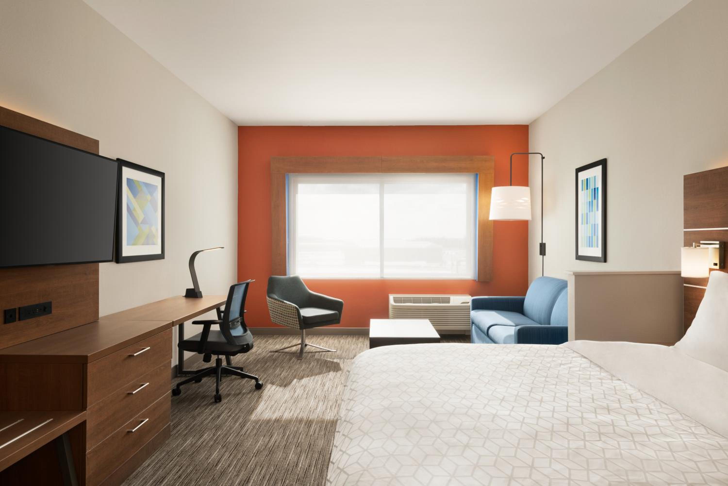King Suite - Non-Smoking - Photo 1