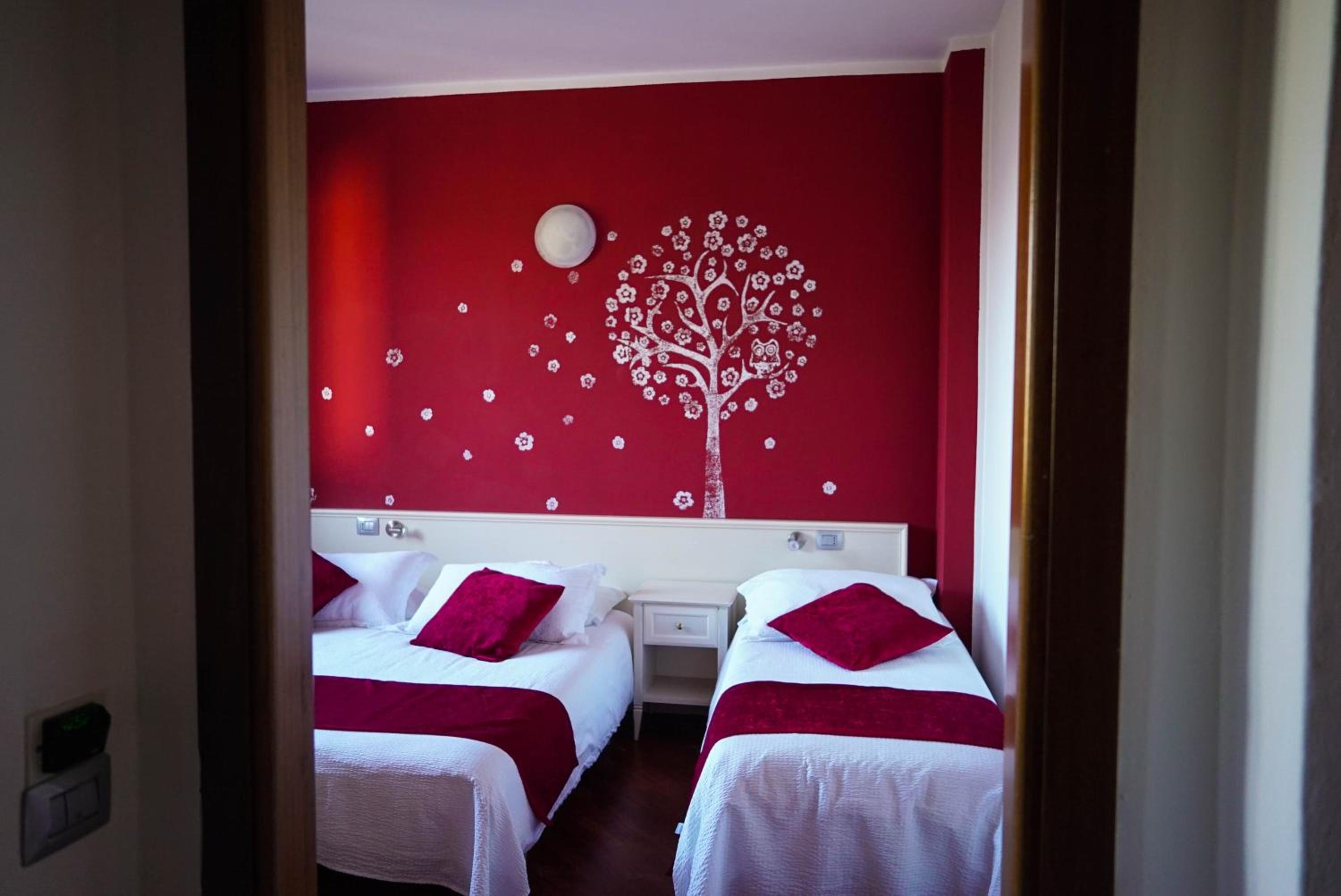 Deluxe Triple Room - Photo 7
