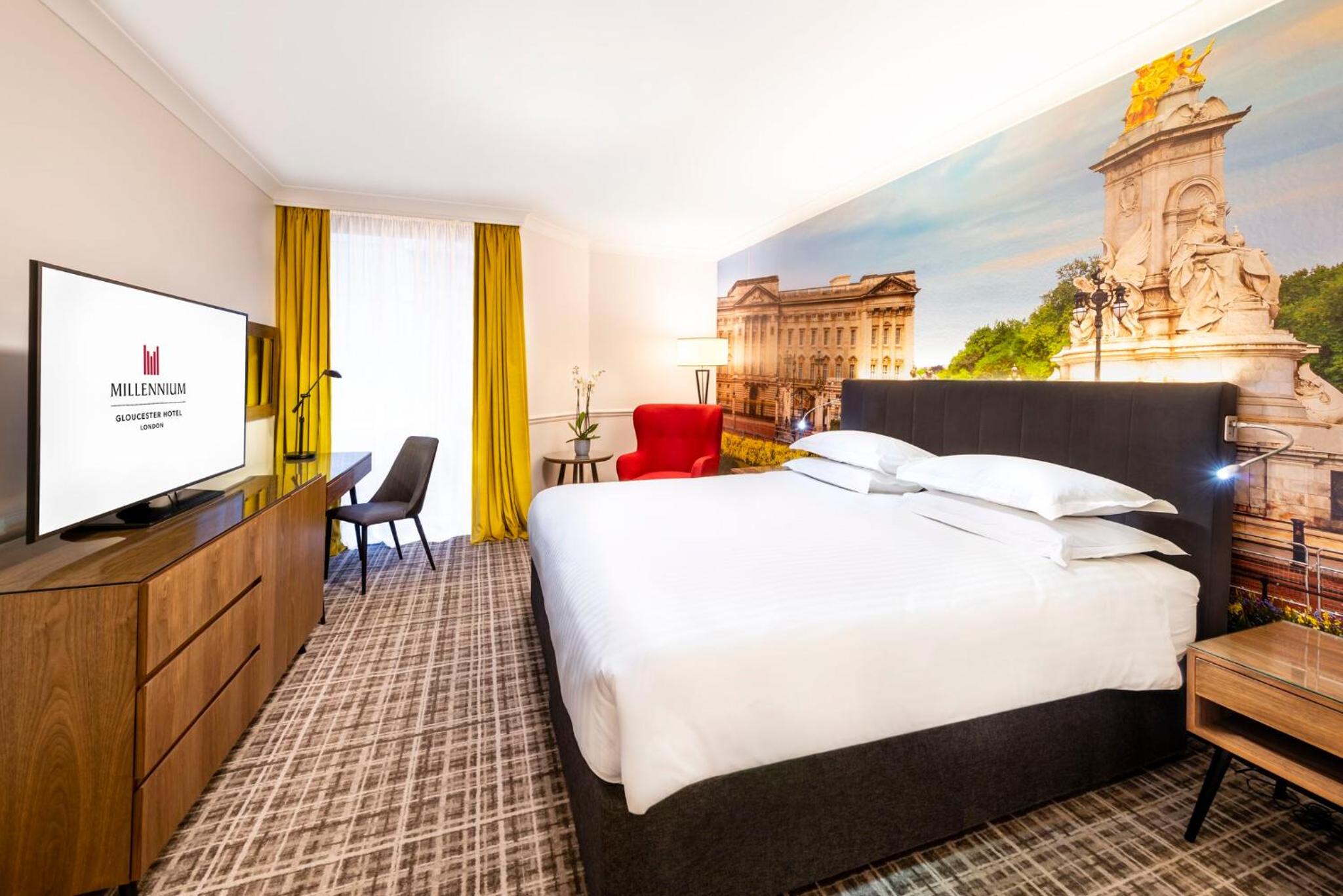 Deluxe King Room photo 1