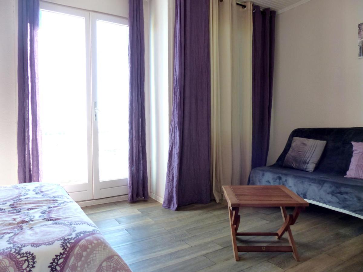 Double Room with Balcony and Sea View - Photo 2