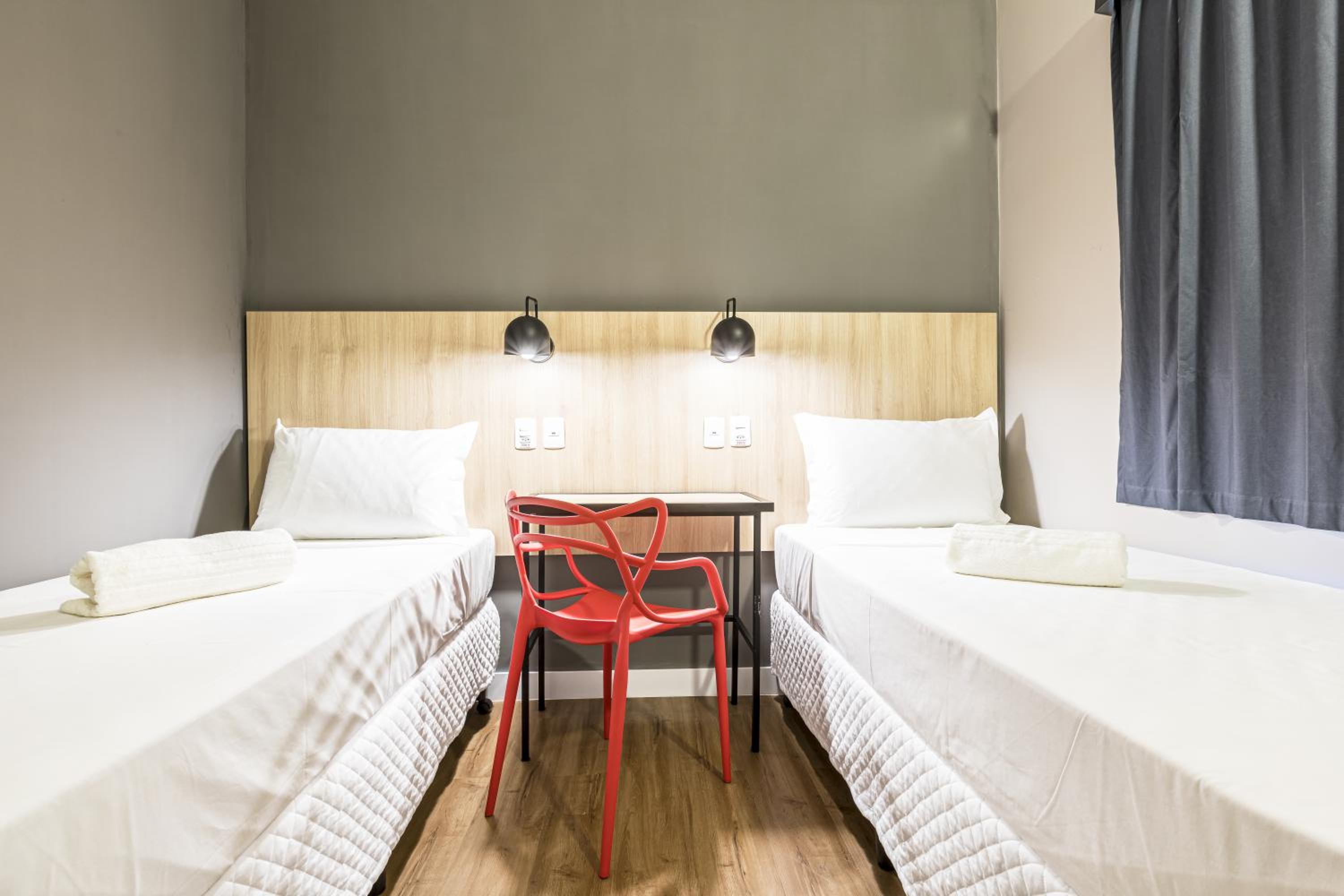 Standard Twin Room - Photo 6