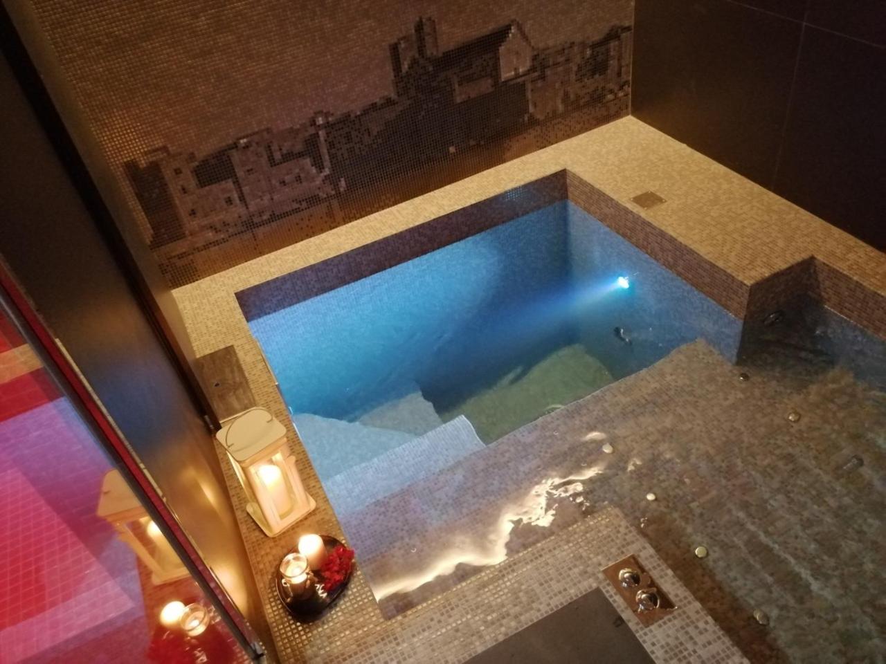 Suite with Spa Access - Photo 4