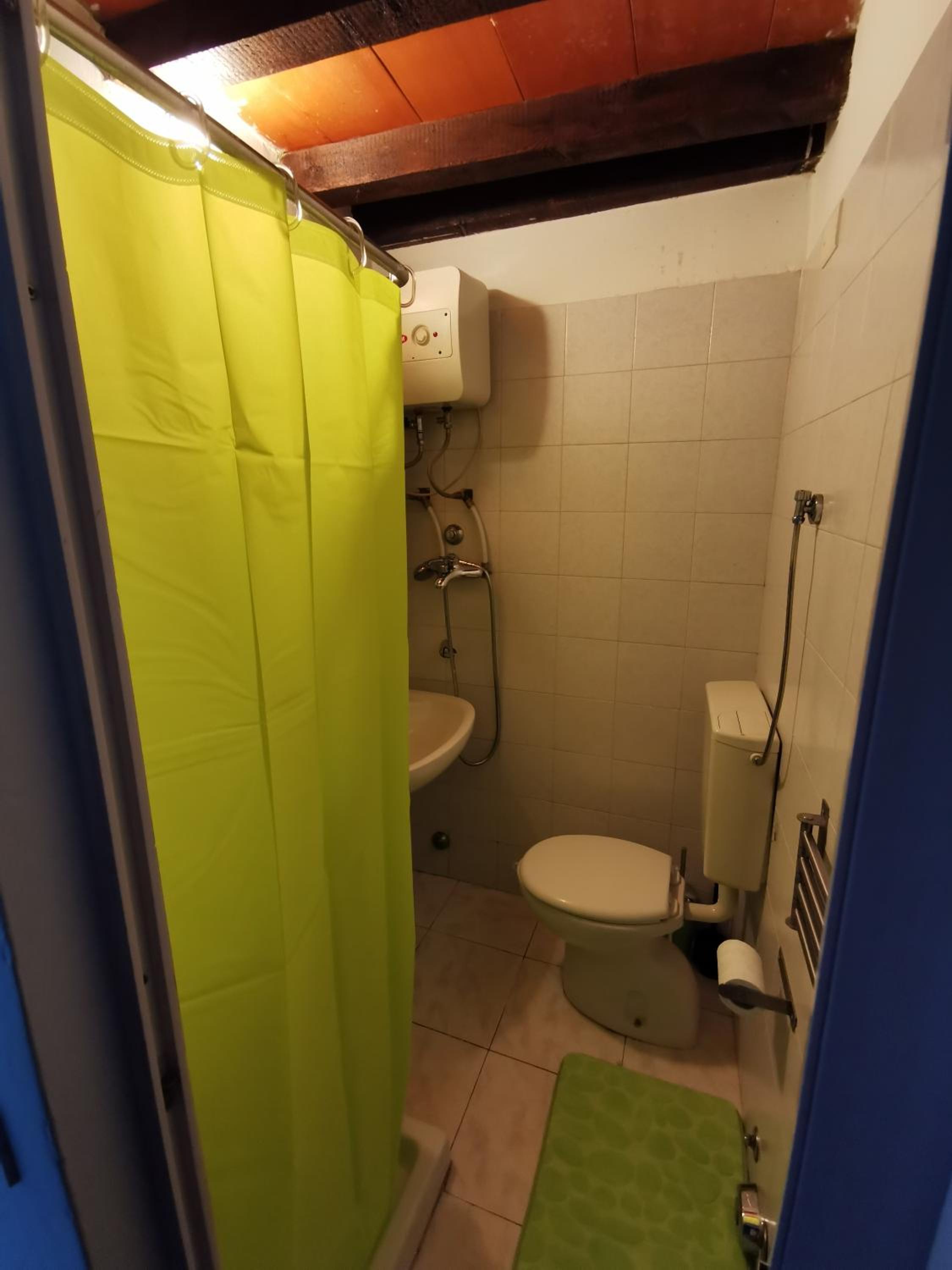 One-Bedroom Apartment - Photo 16