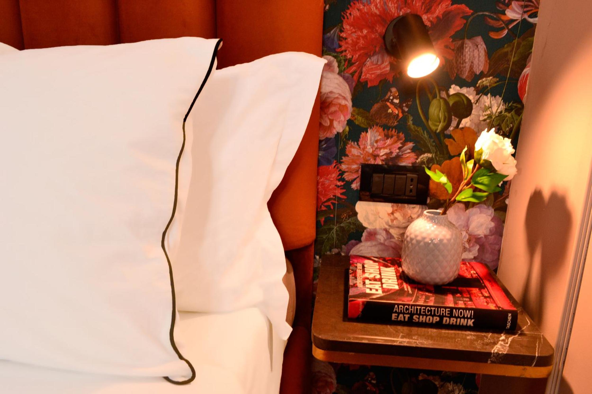 Standard Double Room - Photo 10
