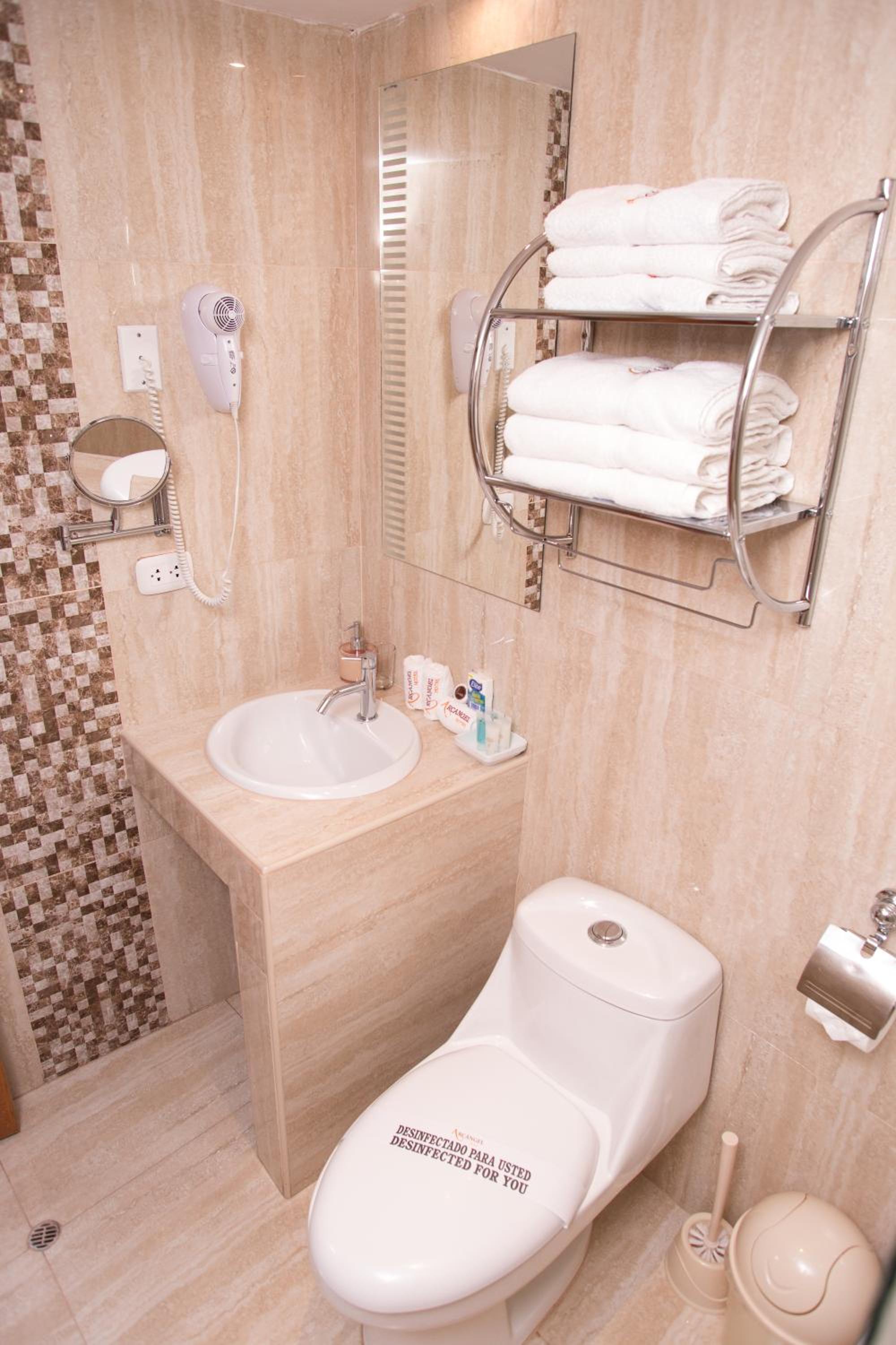 Deluxe Double Room (2 Adults + 1 Child) photo 1