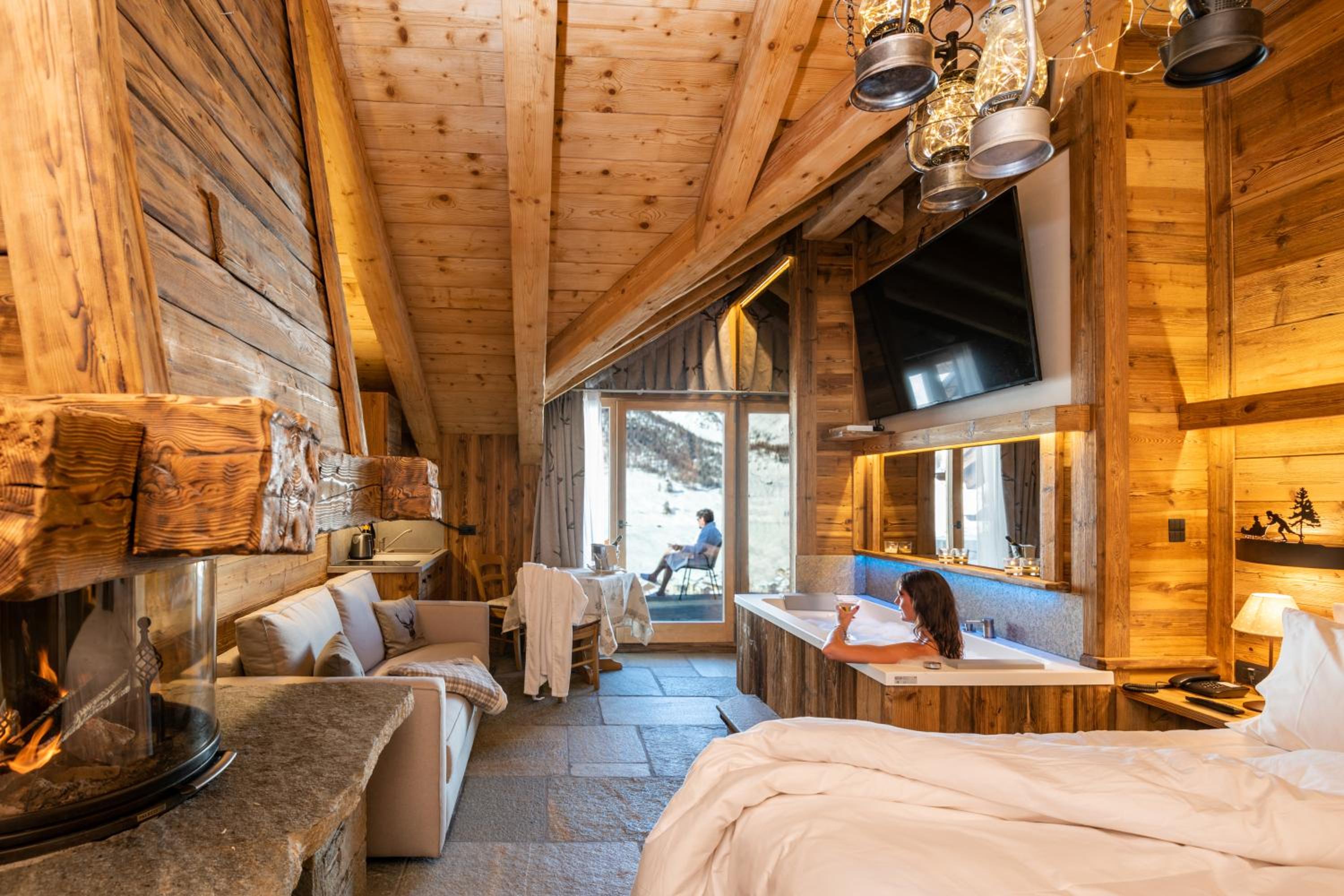 Suite Chalet with Fireplace
