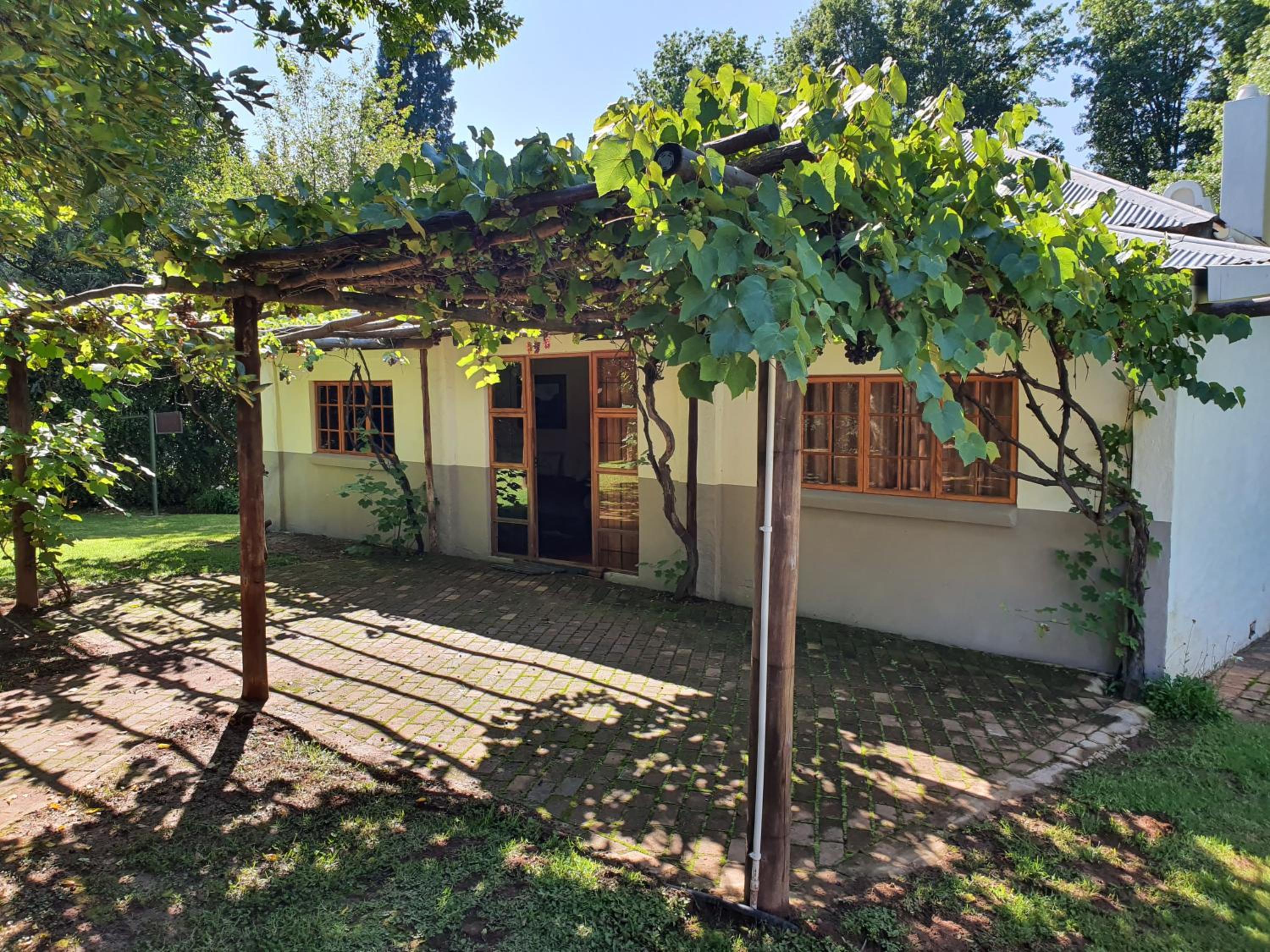 Four-Bedroom House - Photo 23