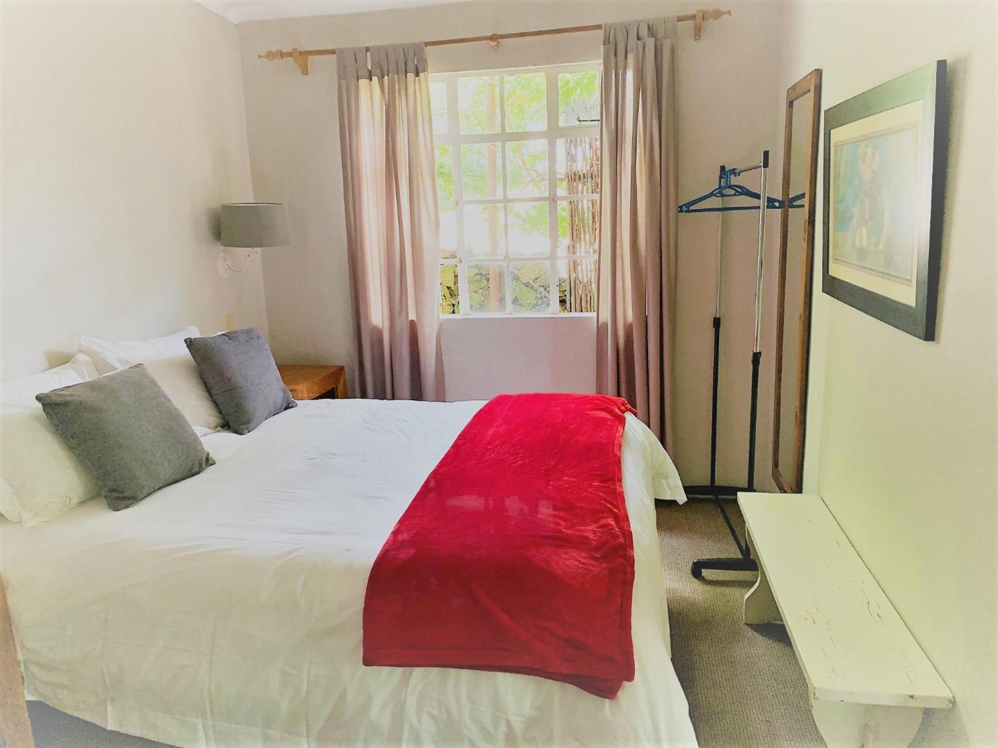 Four-Bedroom House - Photo 10