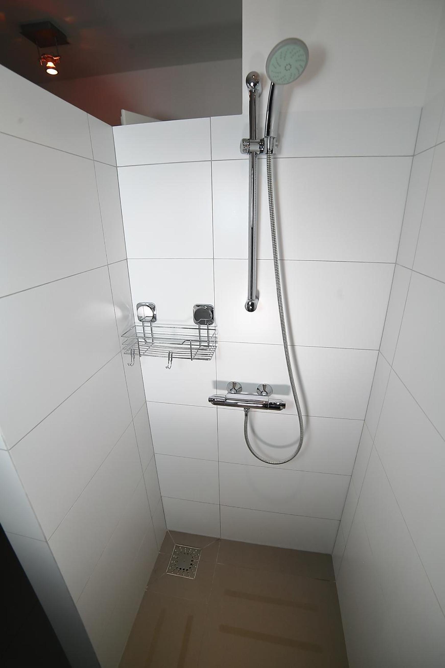 Apartment with Terrace - Photo 6