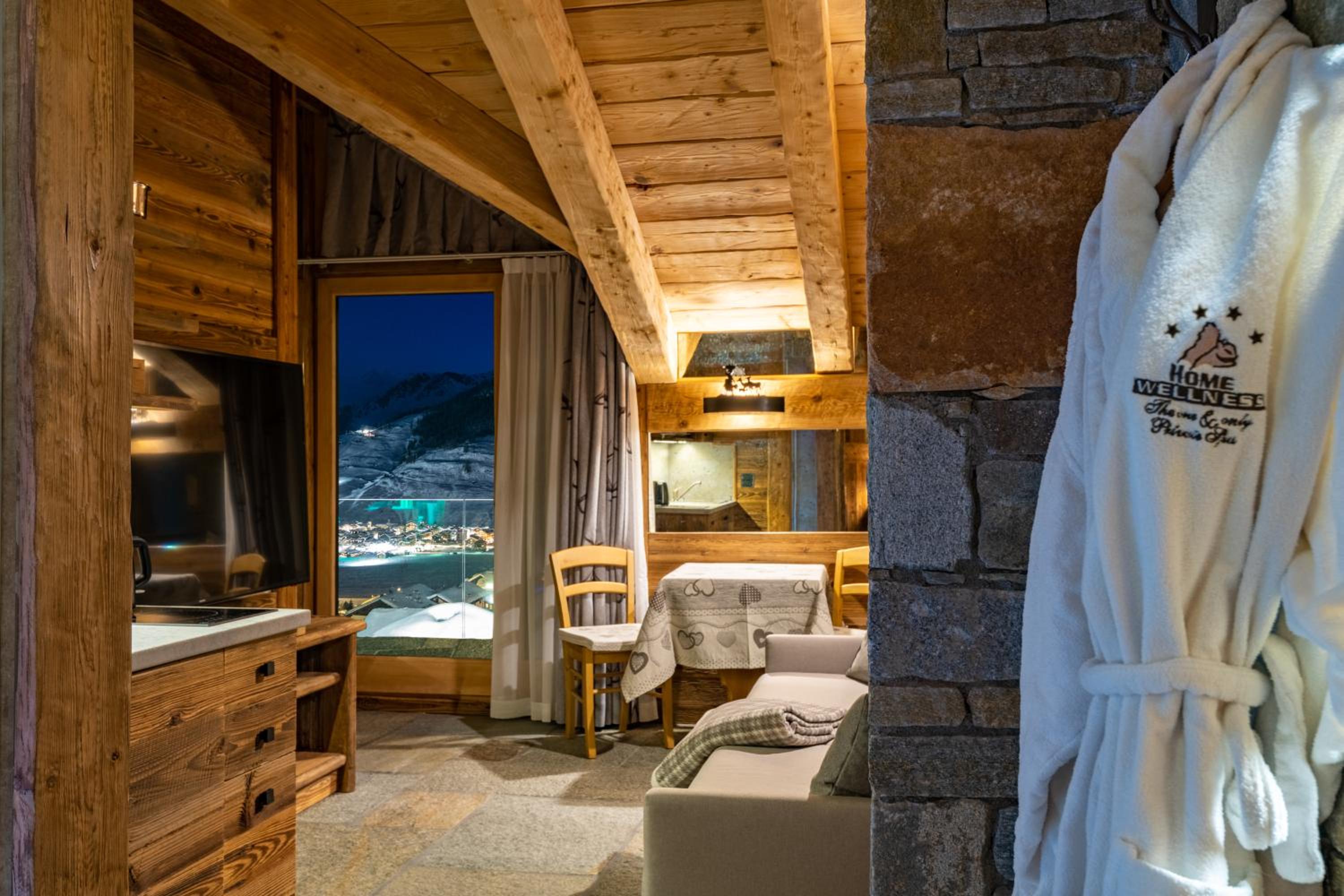 Suite Chalet with View