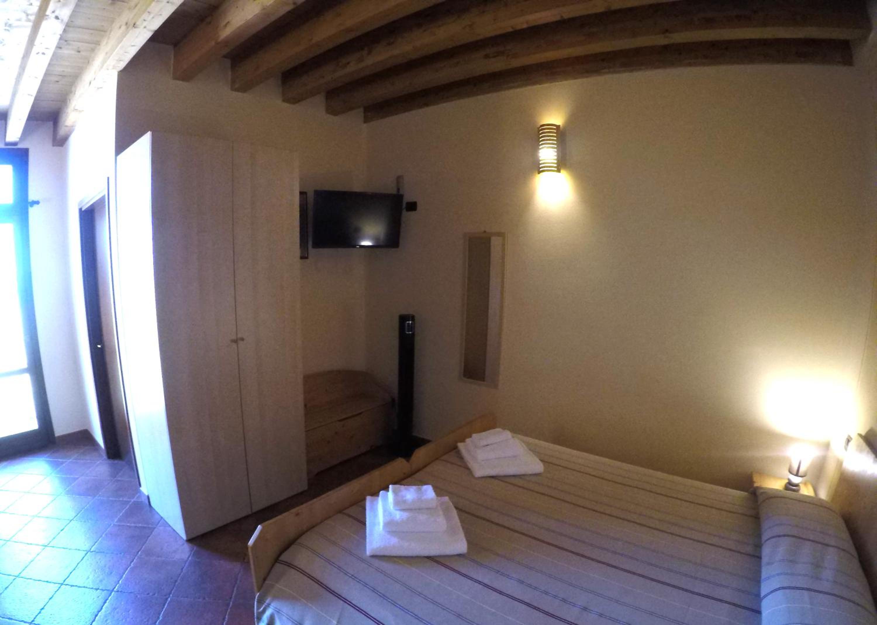 Double or Twin Room photo 3