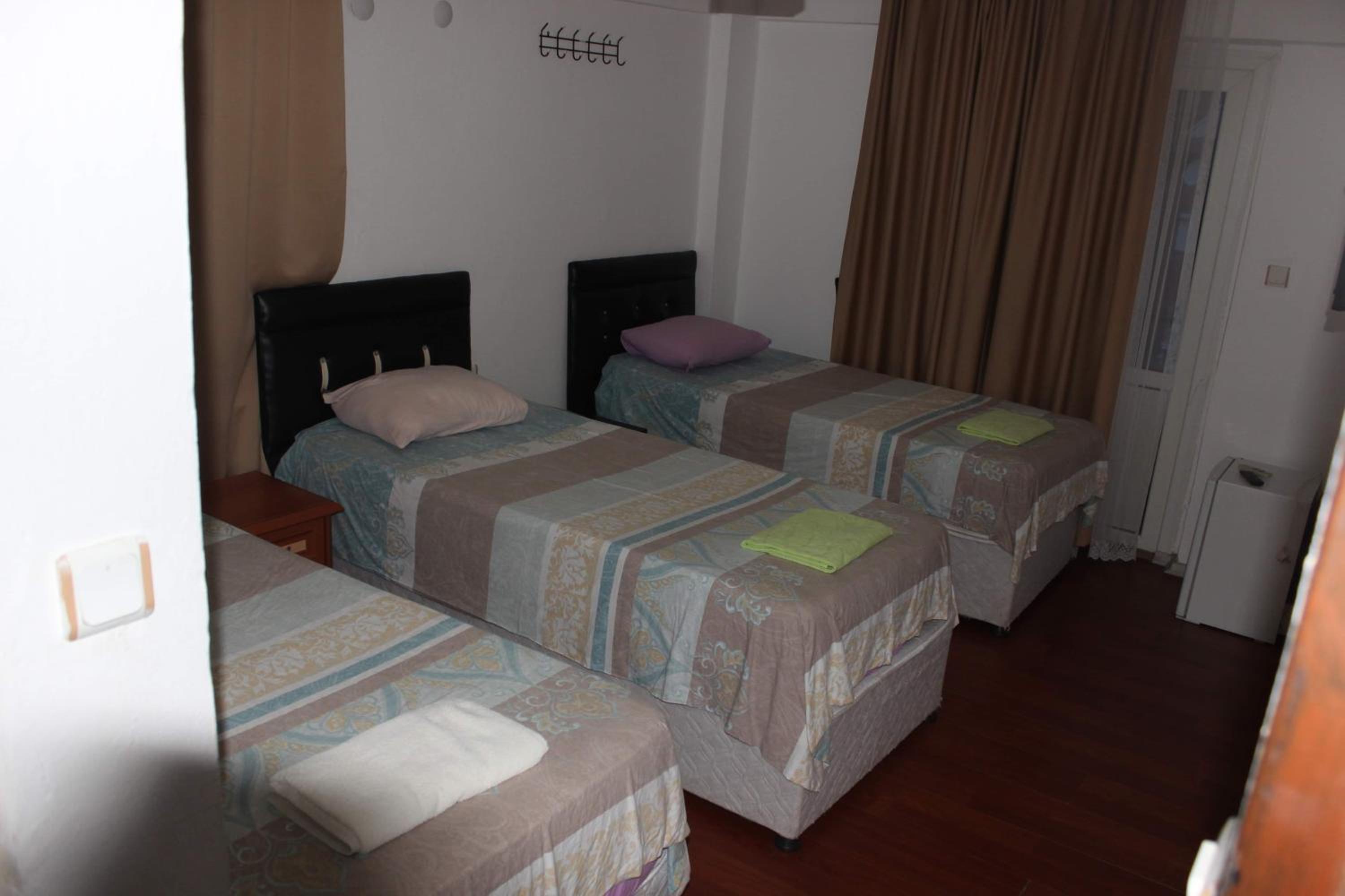 Basic Triple Room - Photo 2