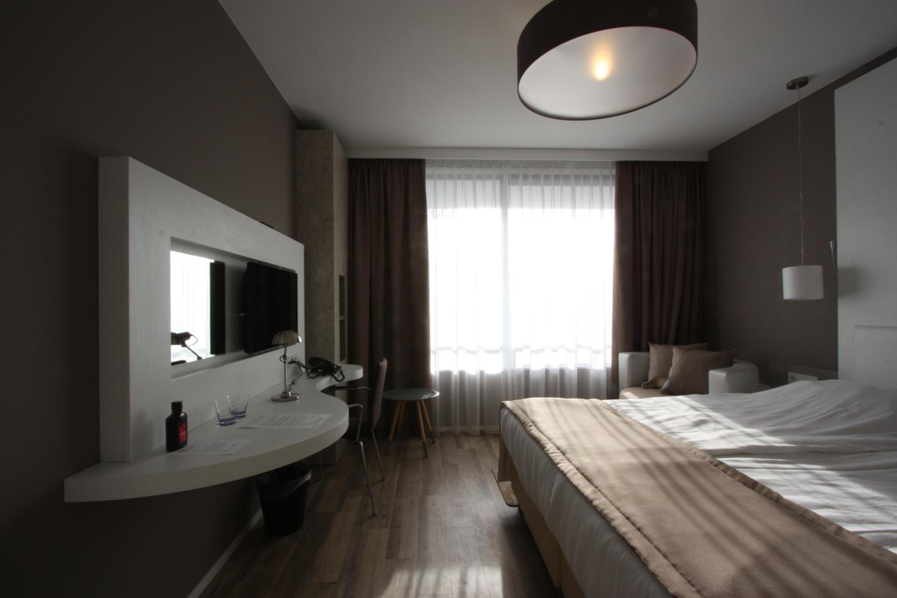 Deluxe Double Room with Shower - Photo 2