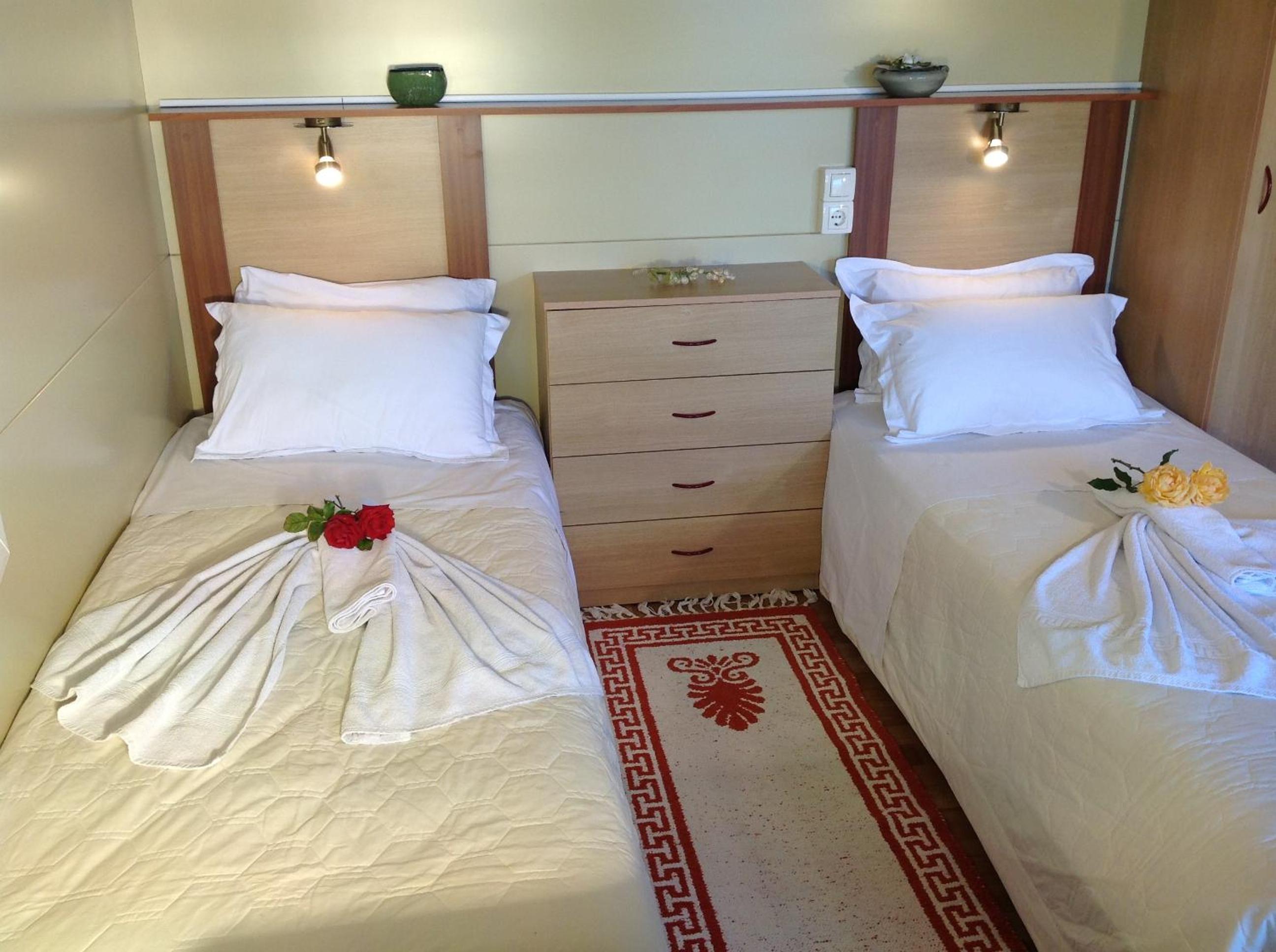 Economy Double Mobile Room photo 3