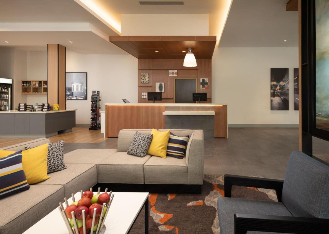 Specialty King Studio Suite with Sofa Bed and Kitchen photo 3