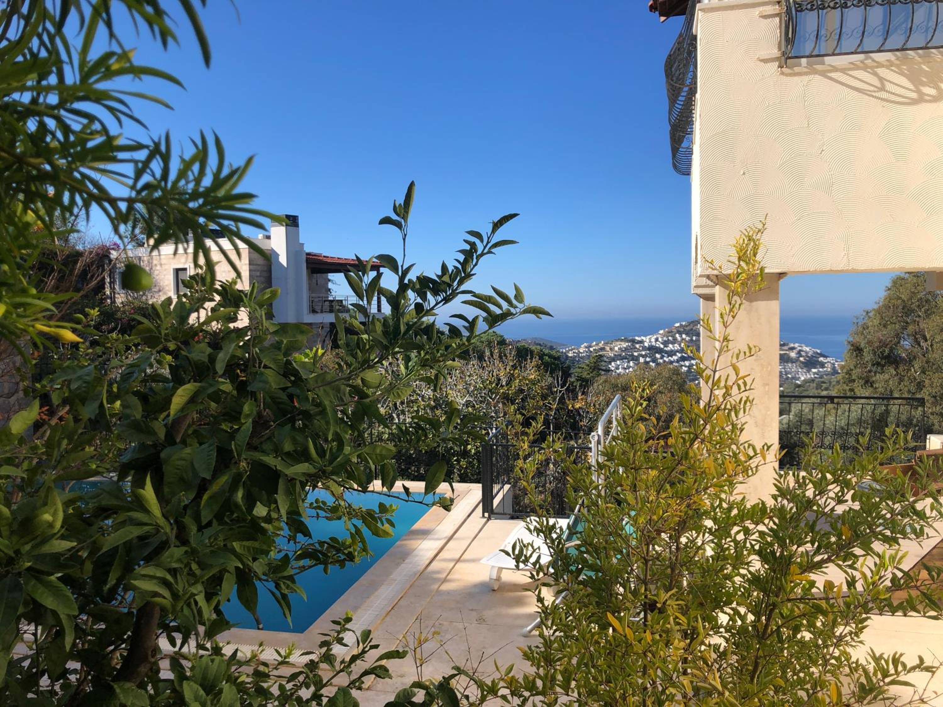 Three-Bedroom Villa - Photo 41