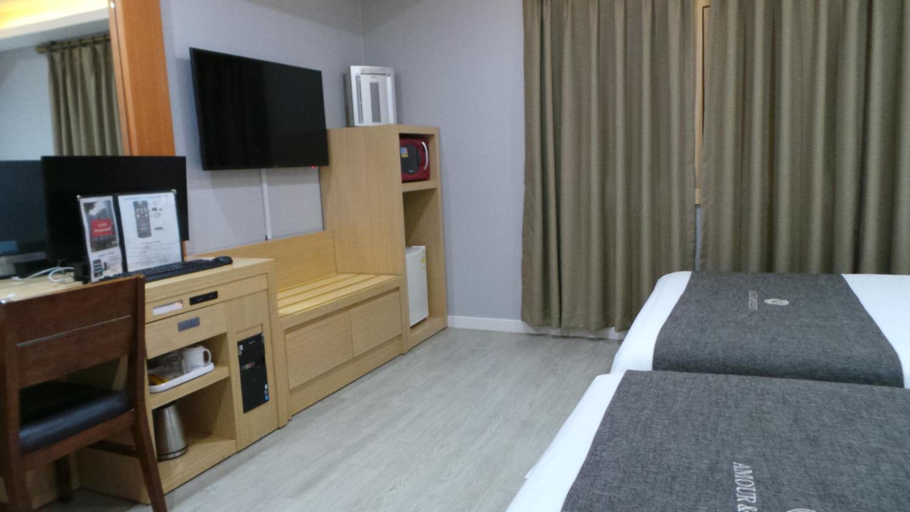 Family Room - Photo 9