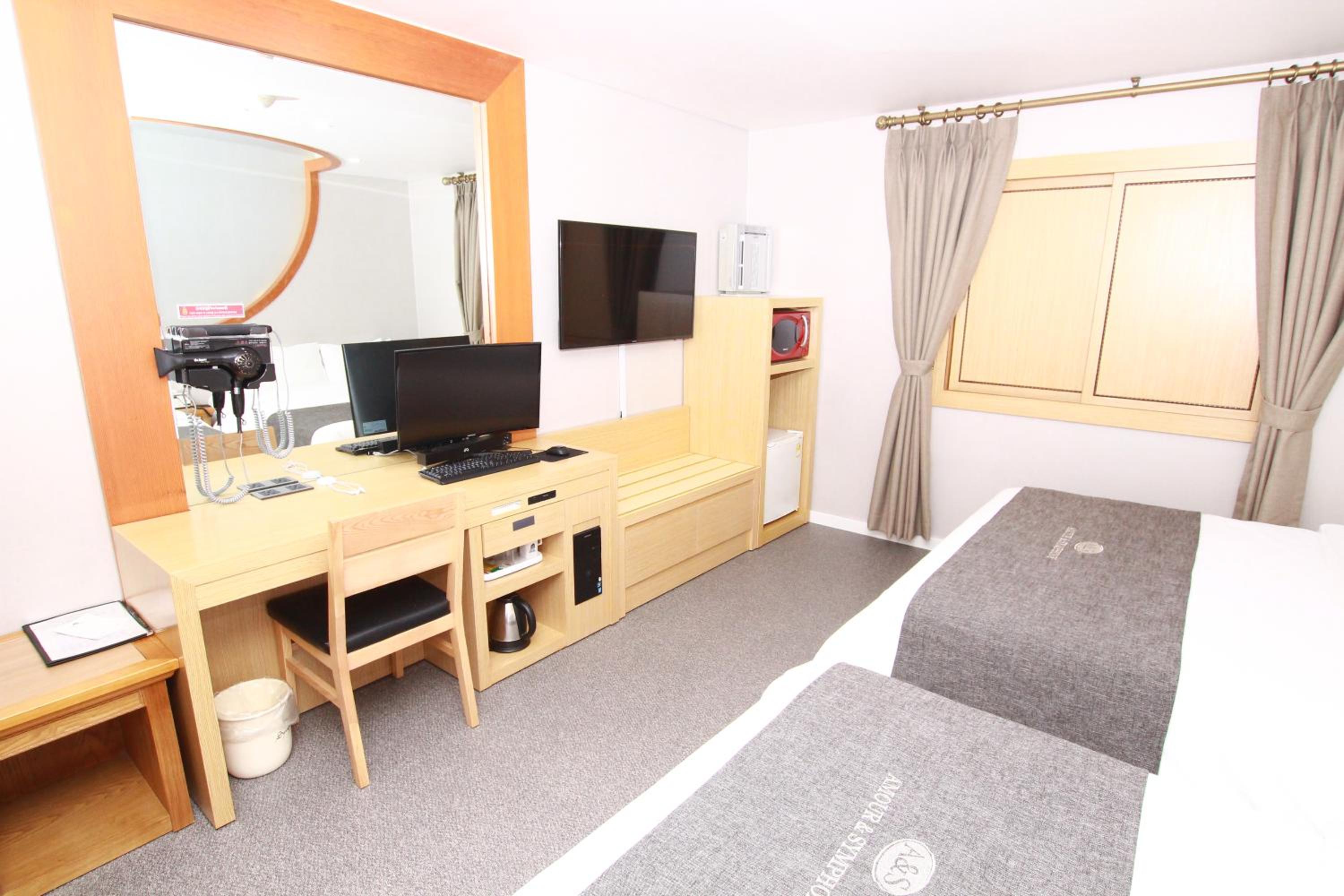 Superior Twin Room - Photo 3