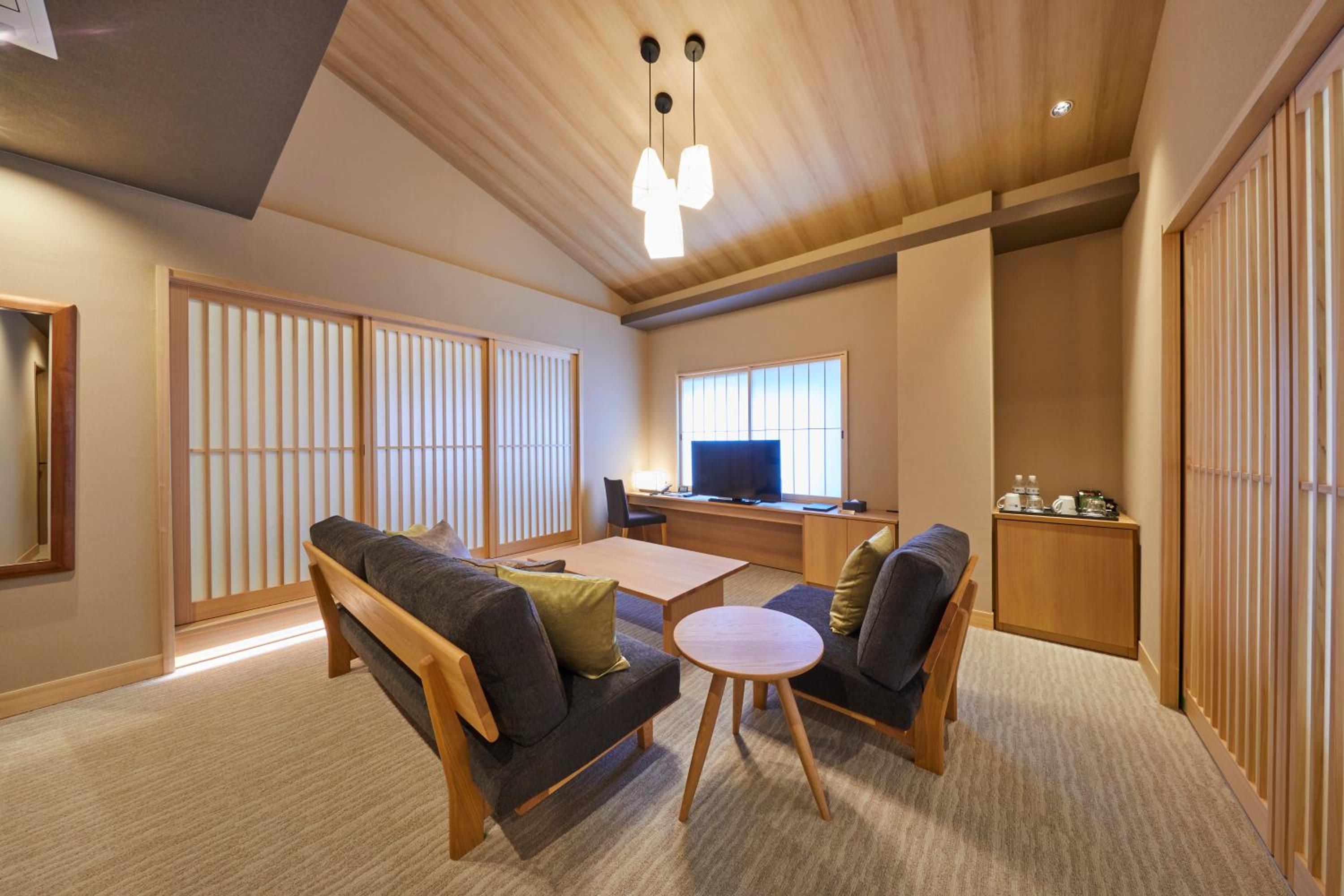 Deluxe Twin Room - Photo 23