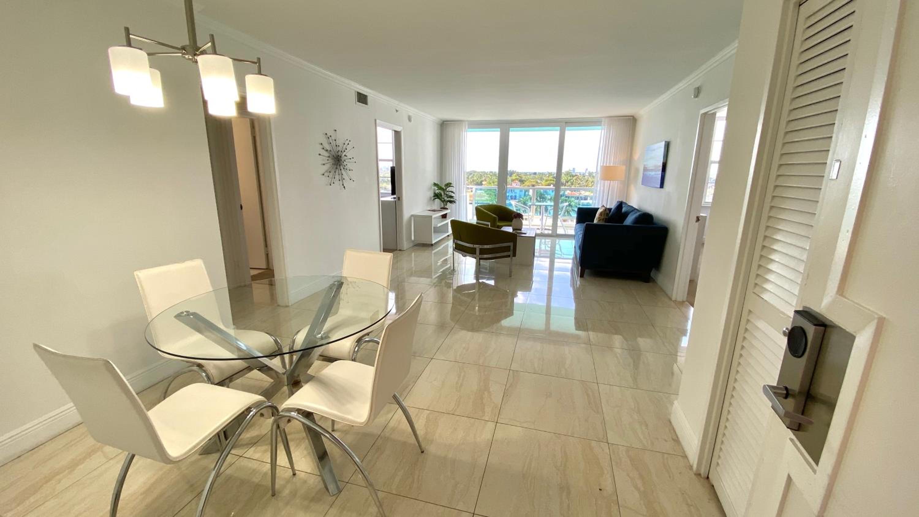 Superior Two-Bedroom Suite with Ocean View - Photo 4